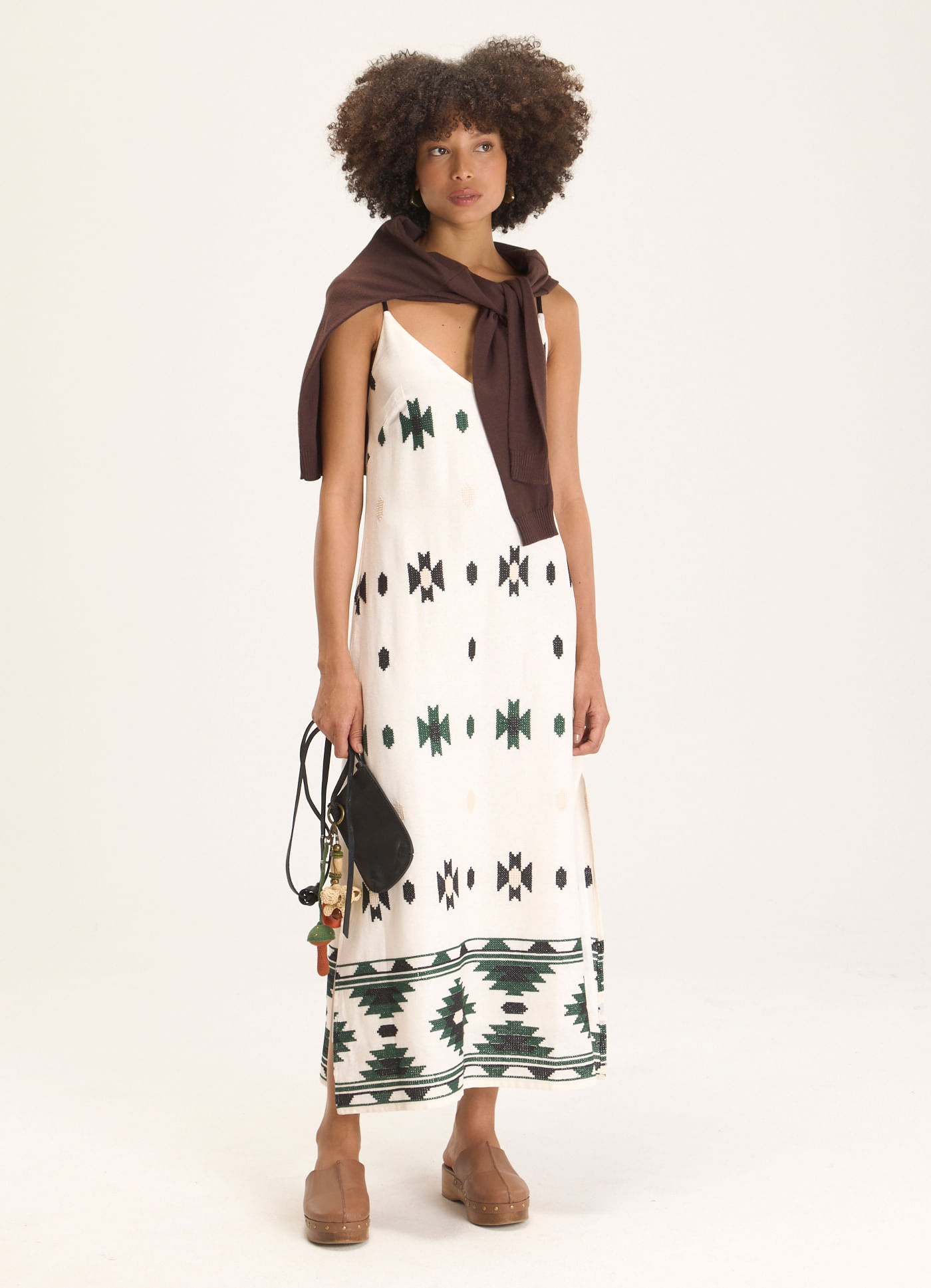 Vestido linho bordado boho