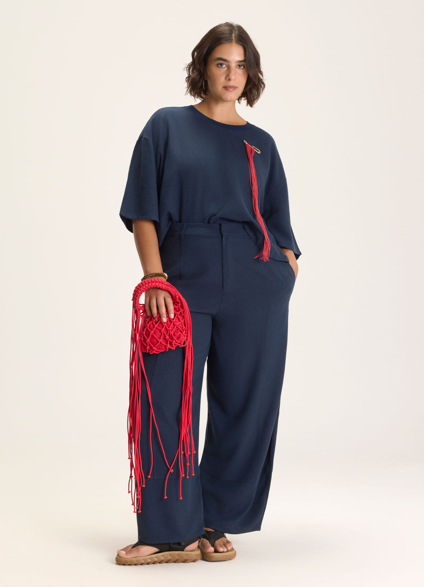 Calça barrel linho soft azul marinho