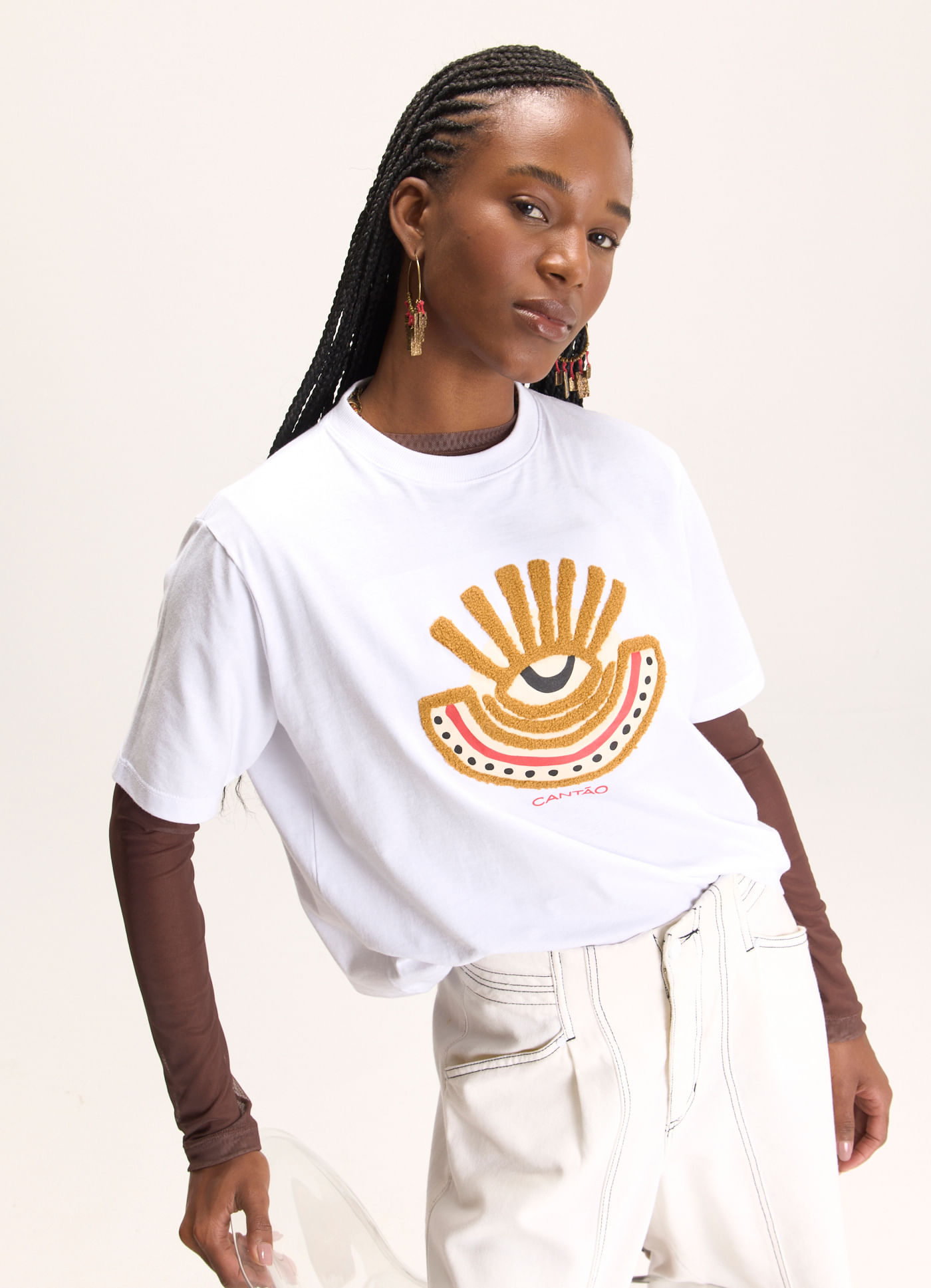 T-shirt box bordada ancestral branco