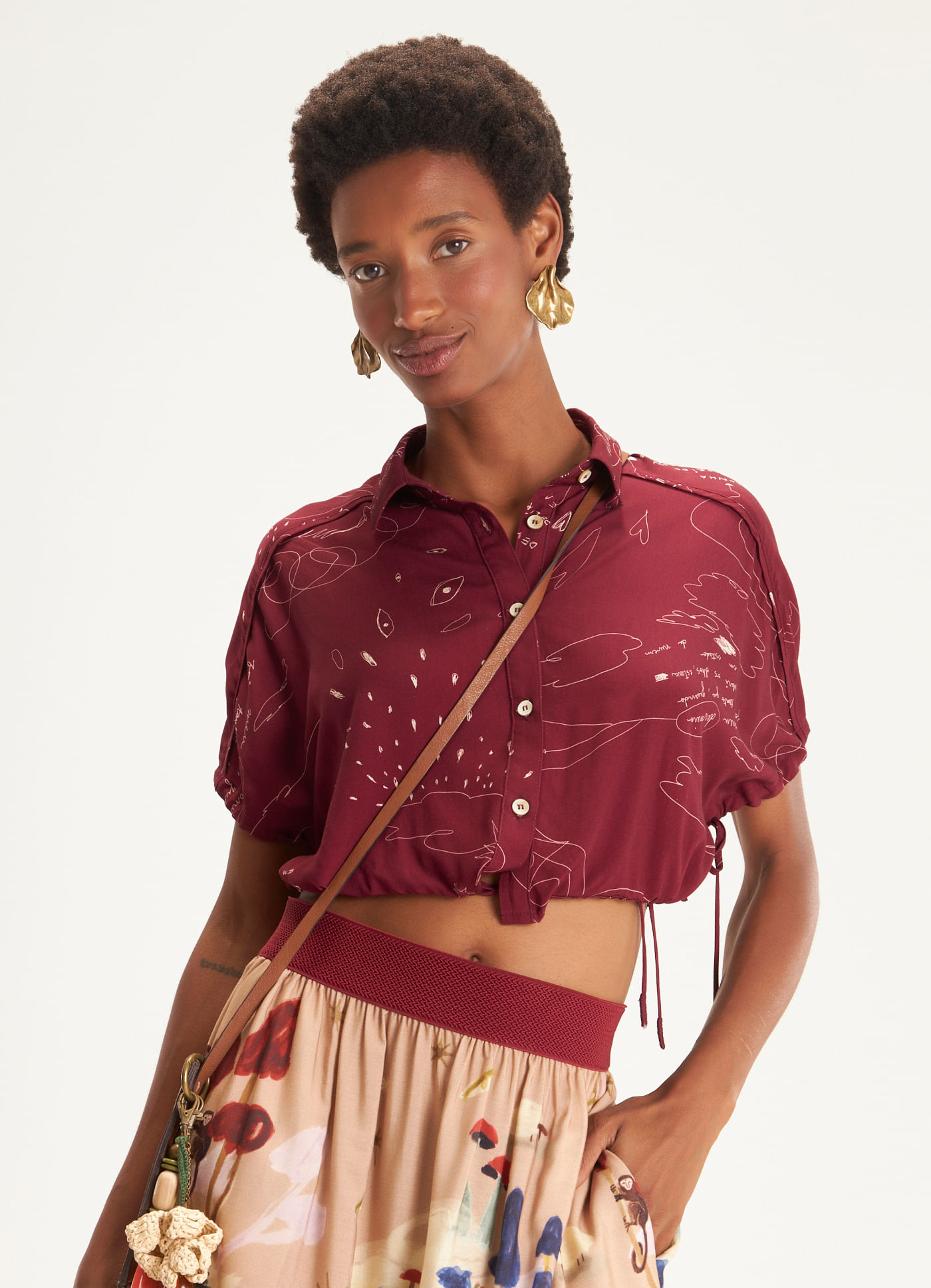 Camisa curta estampada desrazão