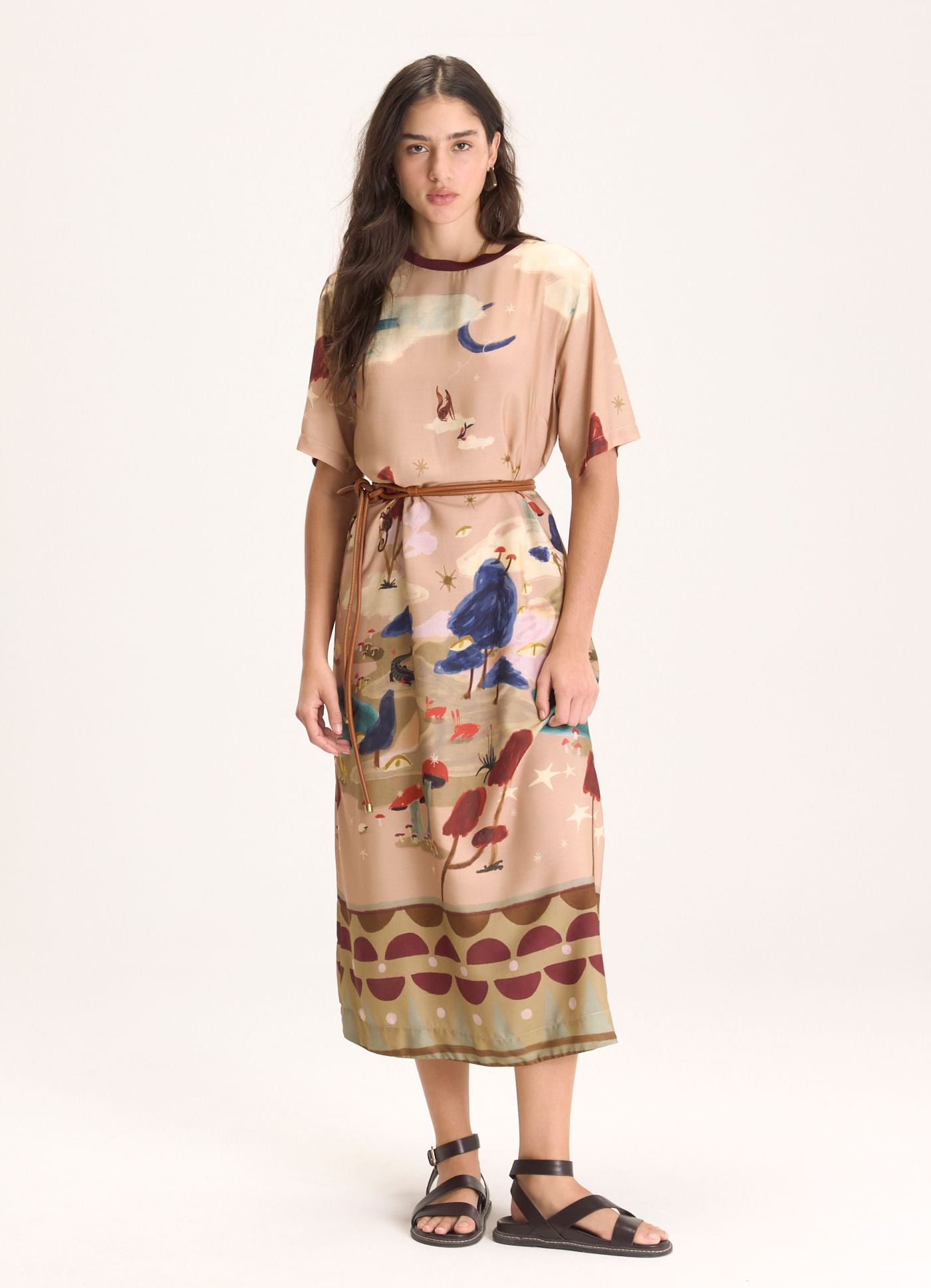 Vestido t-shirt dress midi estampado ilha dos sonhos