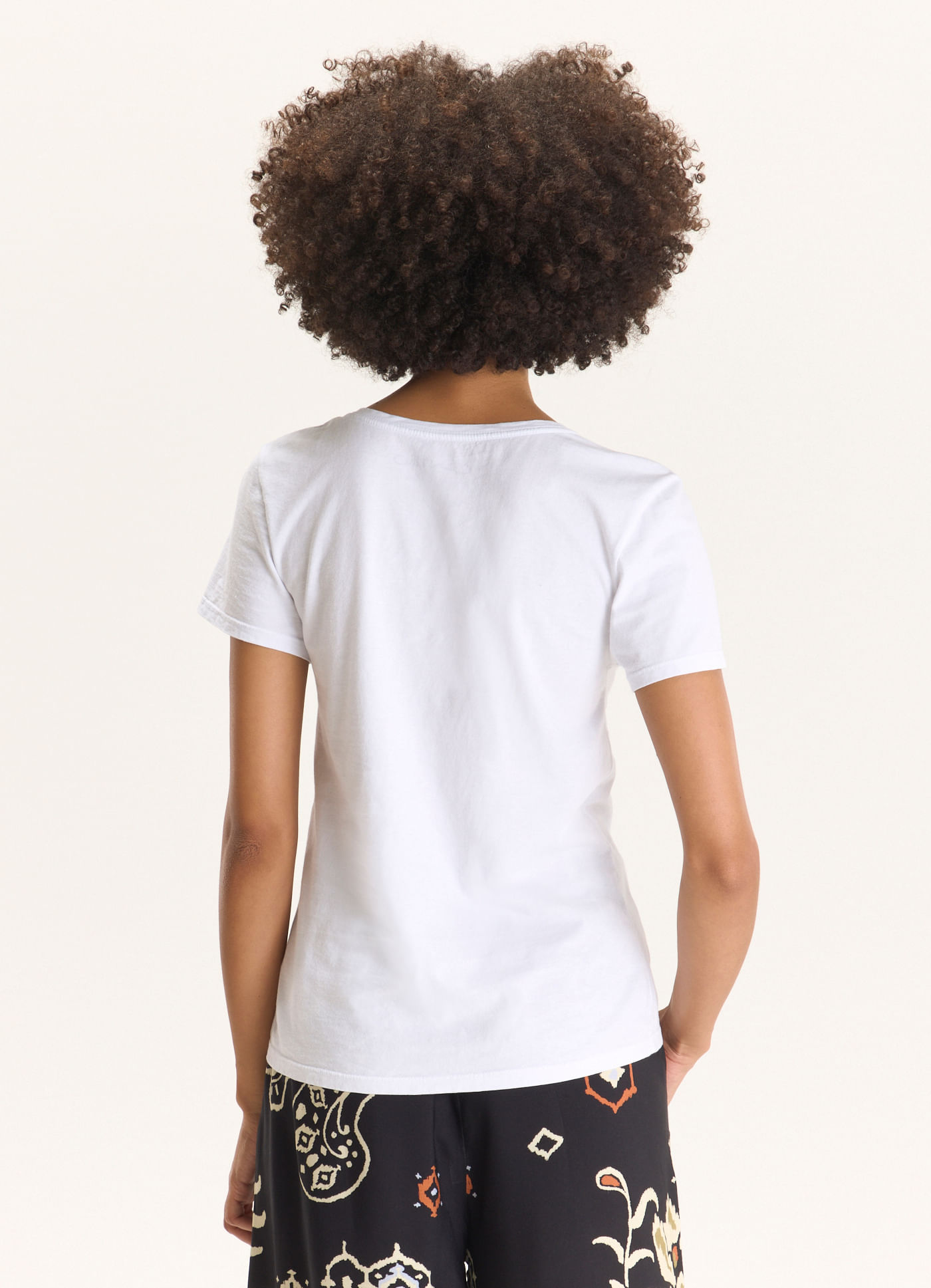 Blusa básica algodão gola v branco