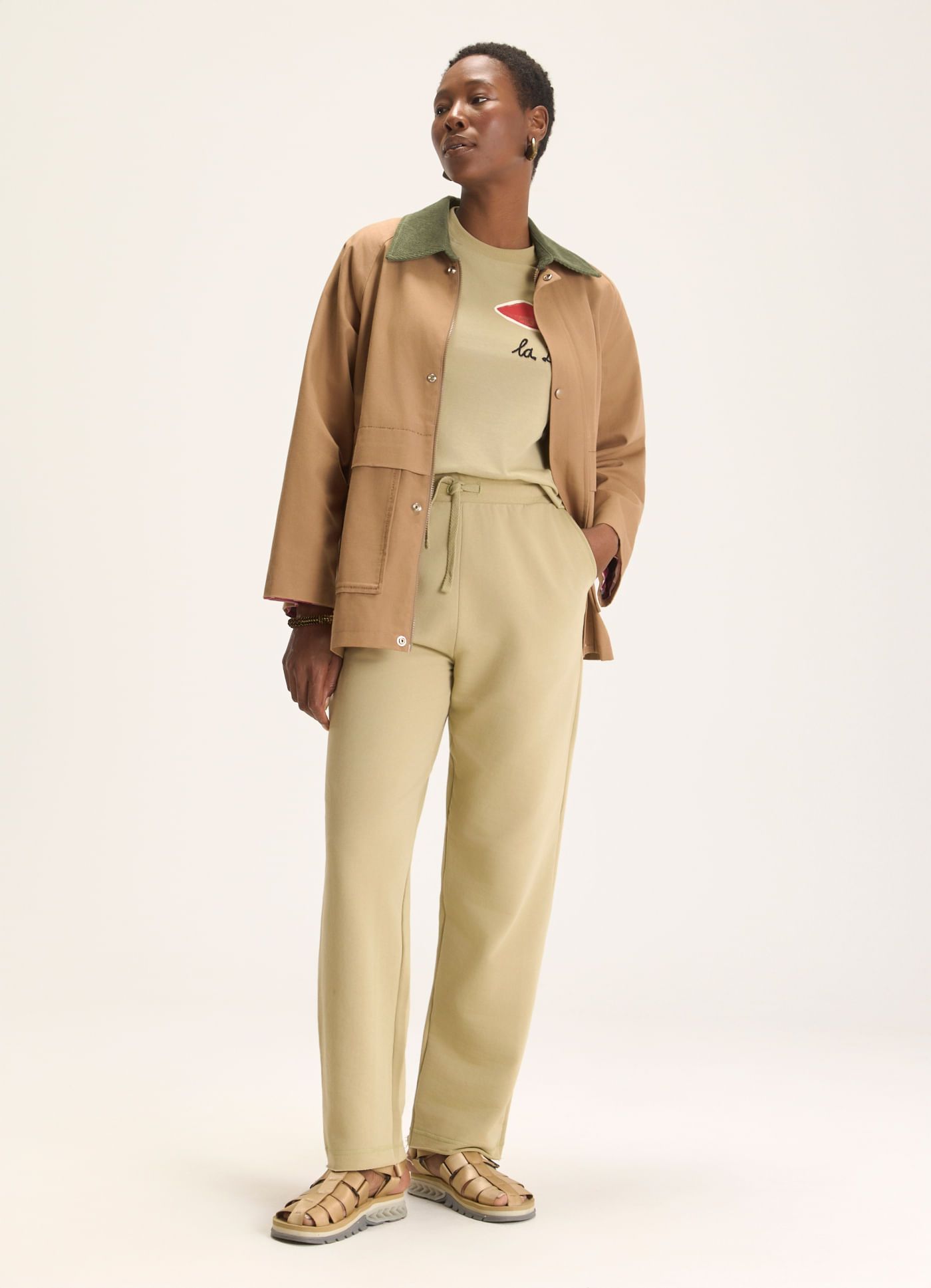 Calça reta moletom caqui