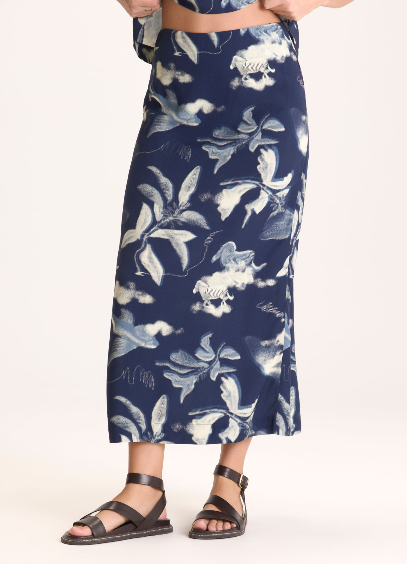 Saia estampada surreal