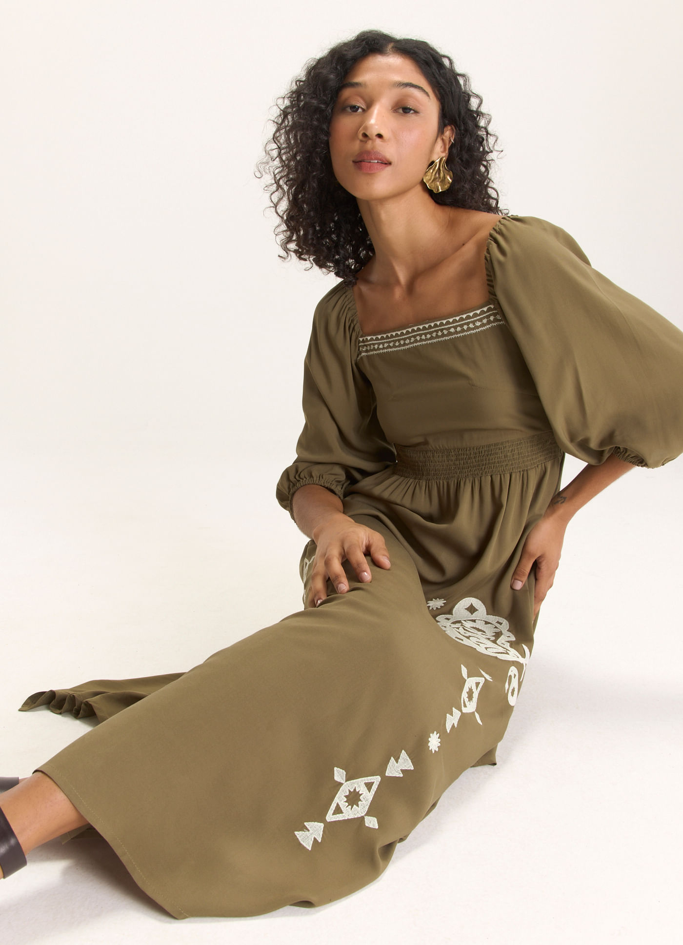 Vestido viscose bordado mistico