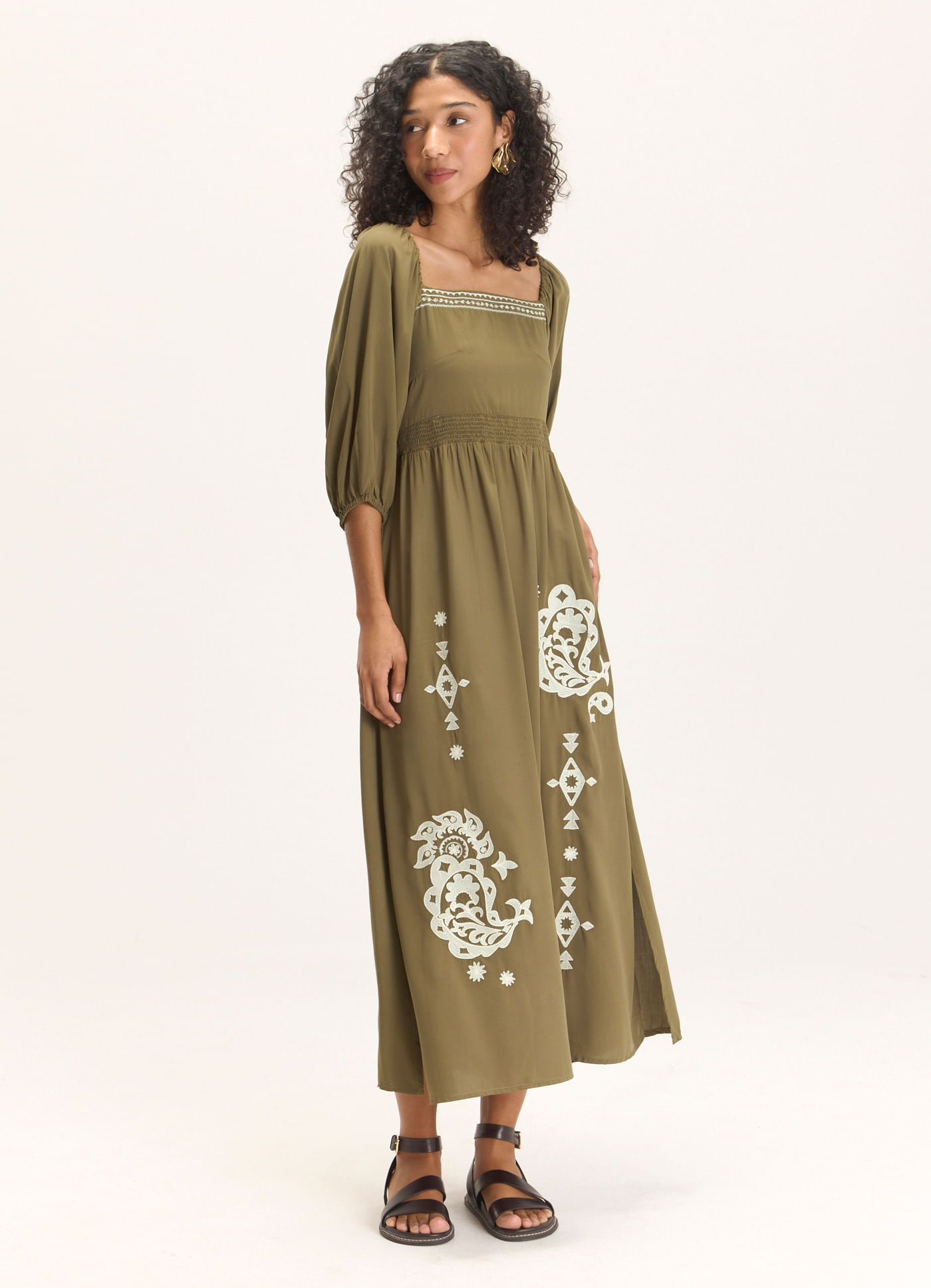 Vestido viscose bordado mistico
