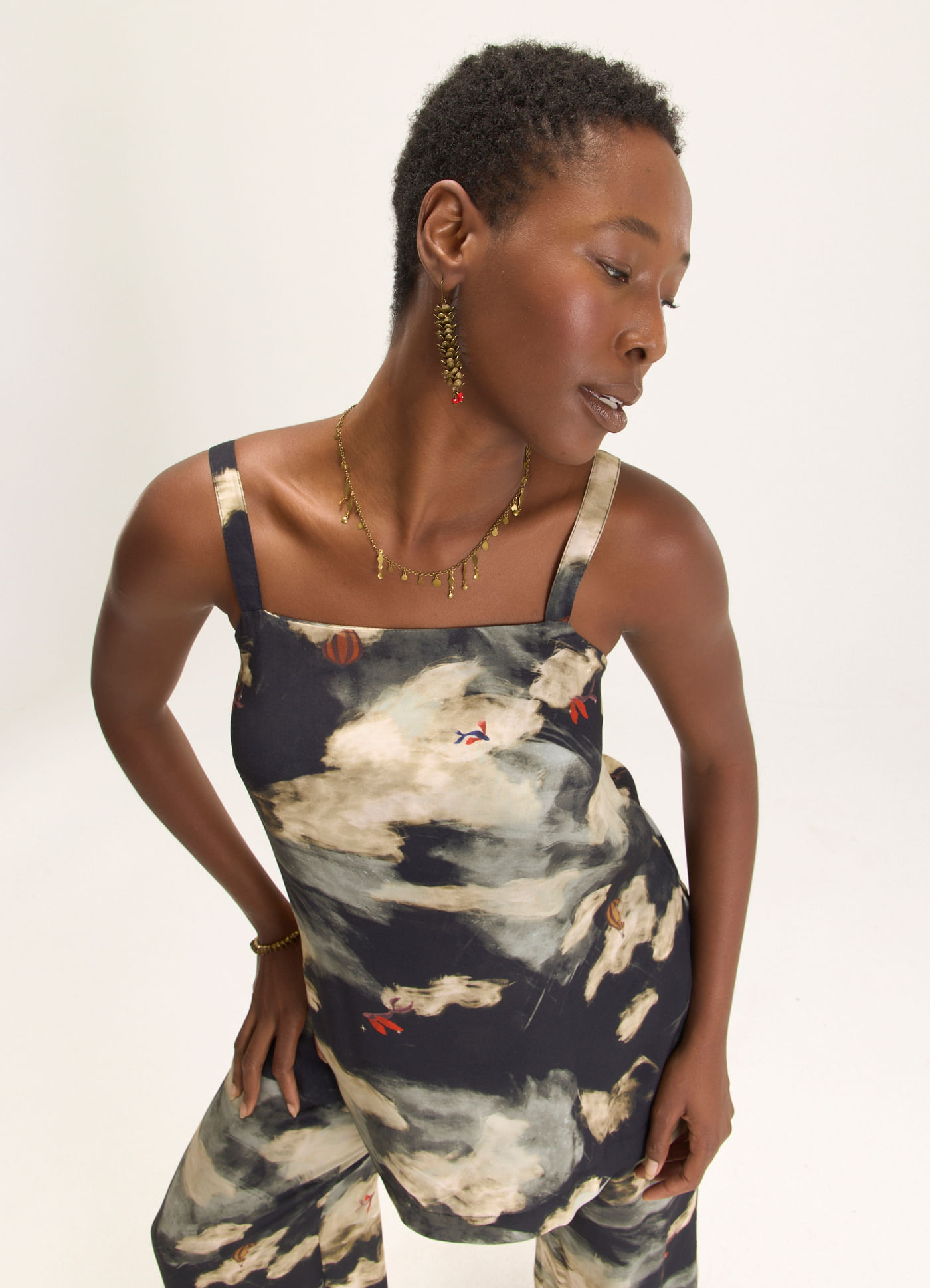 Blusa alcinha estampada sonho lúcido