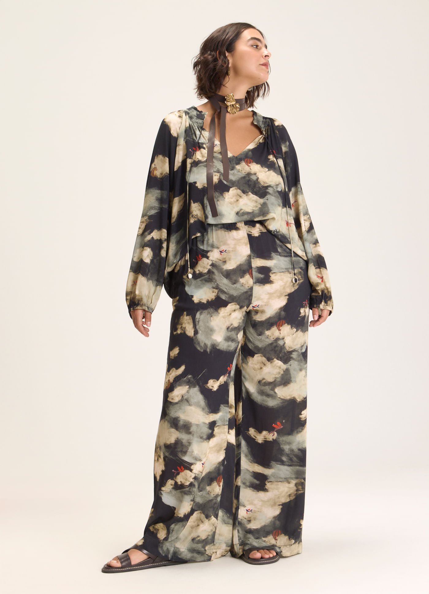 Calça estamapada sonho lúcido