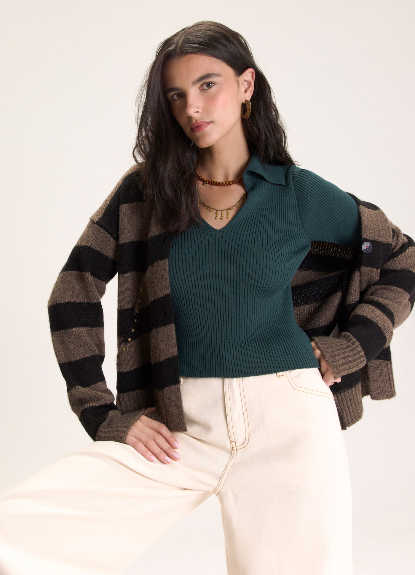 Blusa gola polo tricô decote v verde escuro