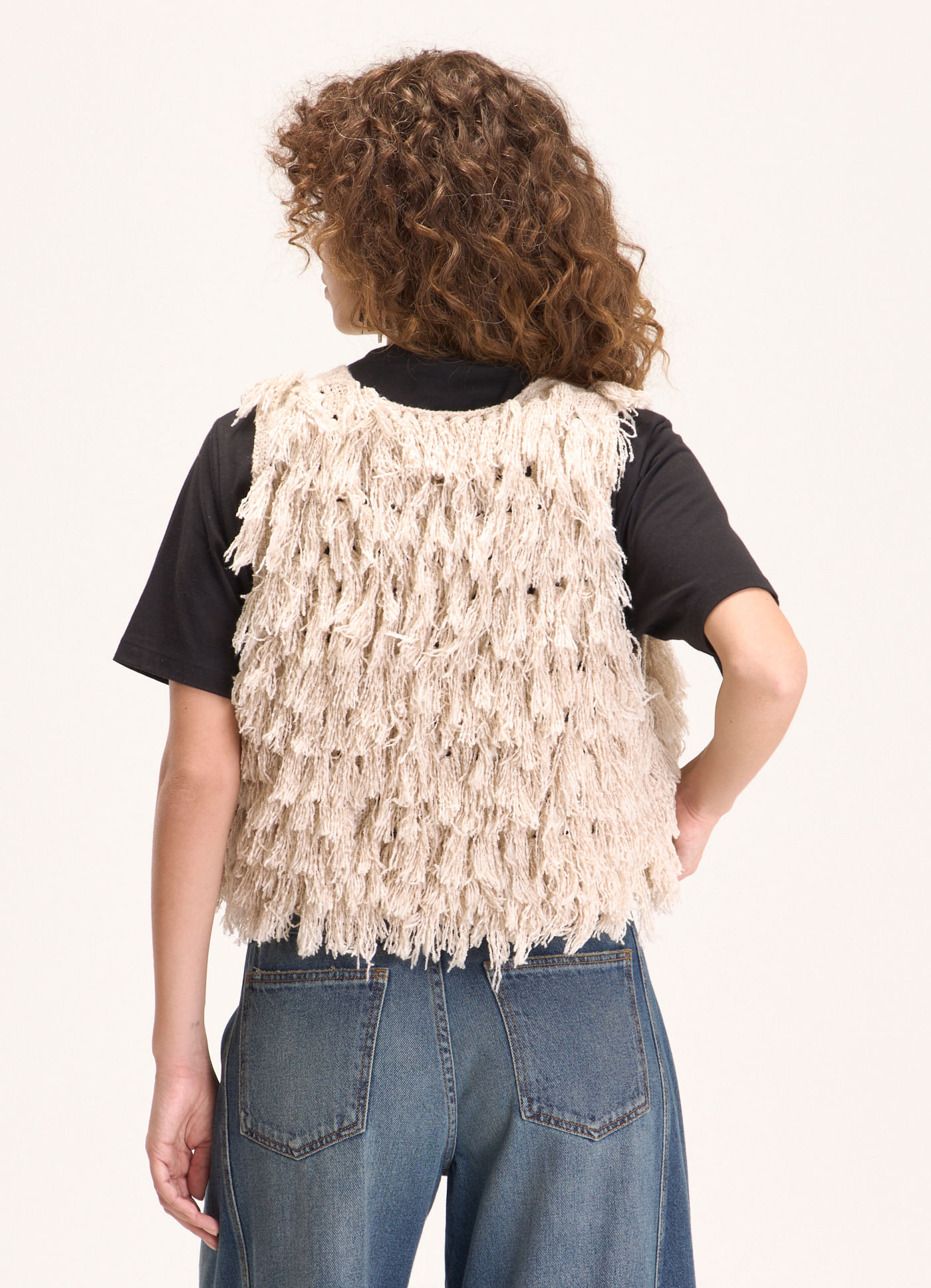 Colete tricô franjas areia