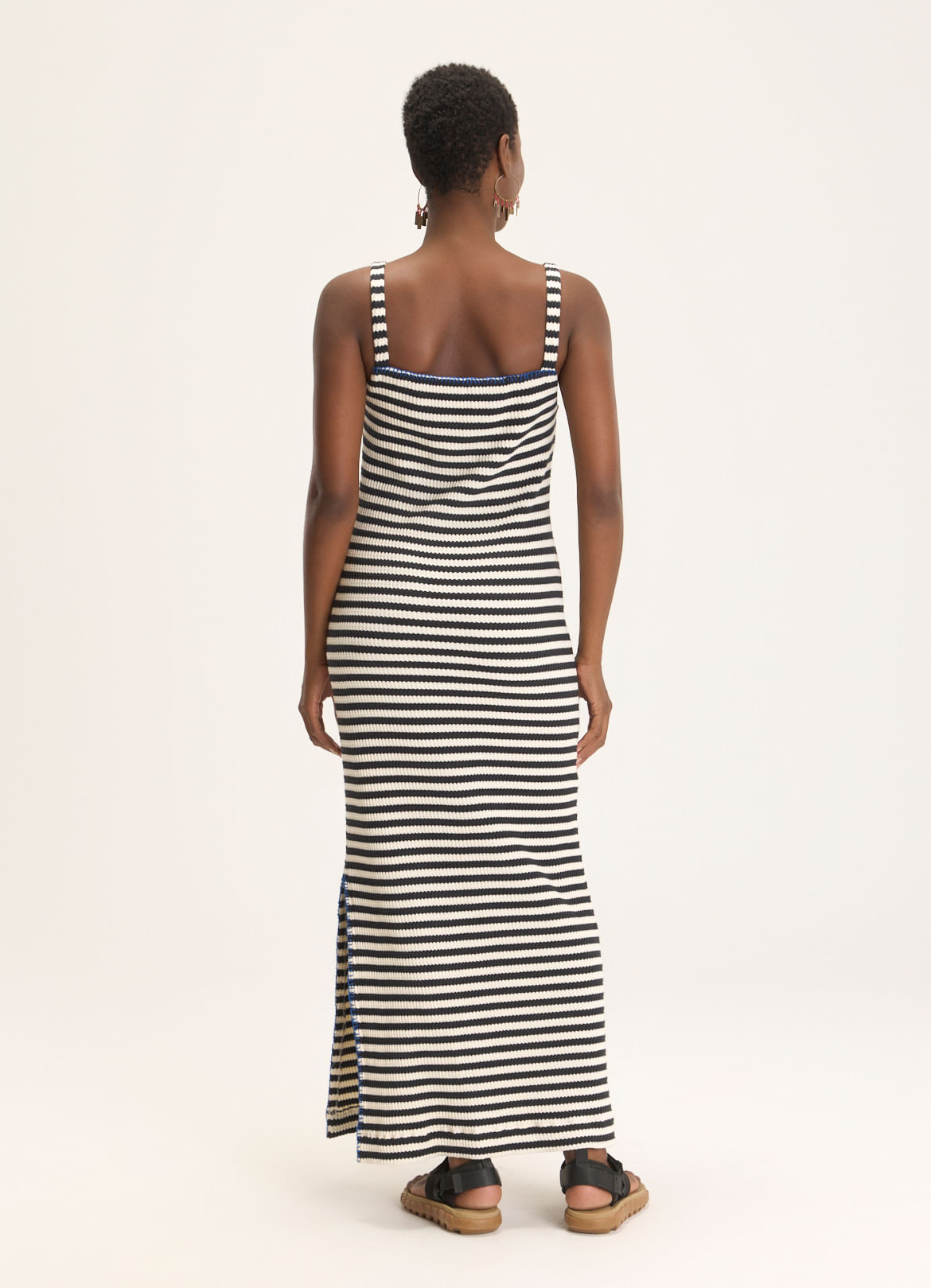 Vestido listras bordado preto