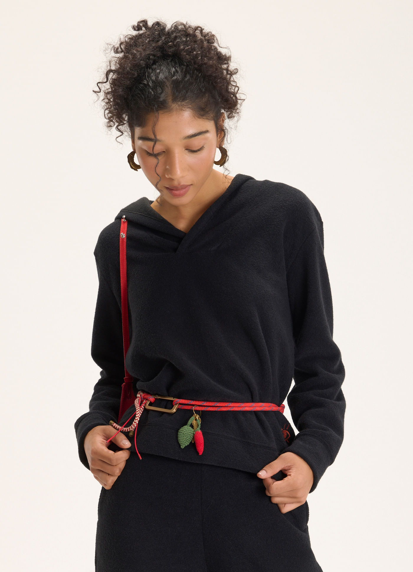 Pull malha bouclé preto