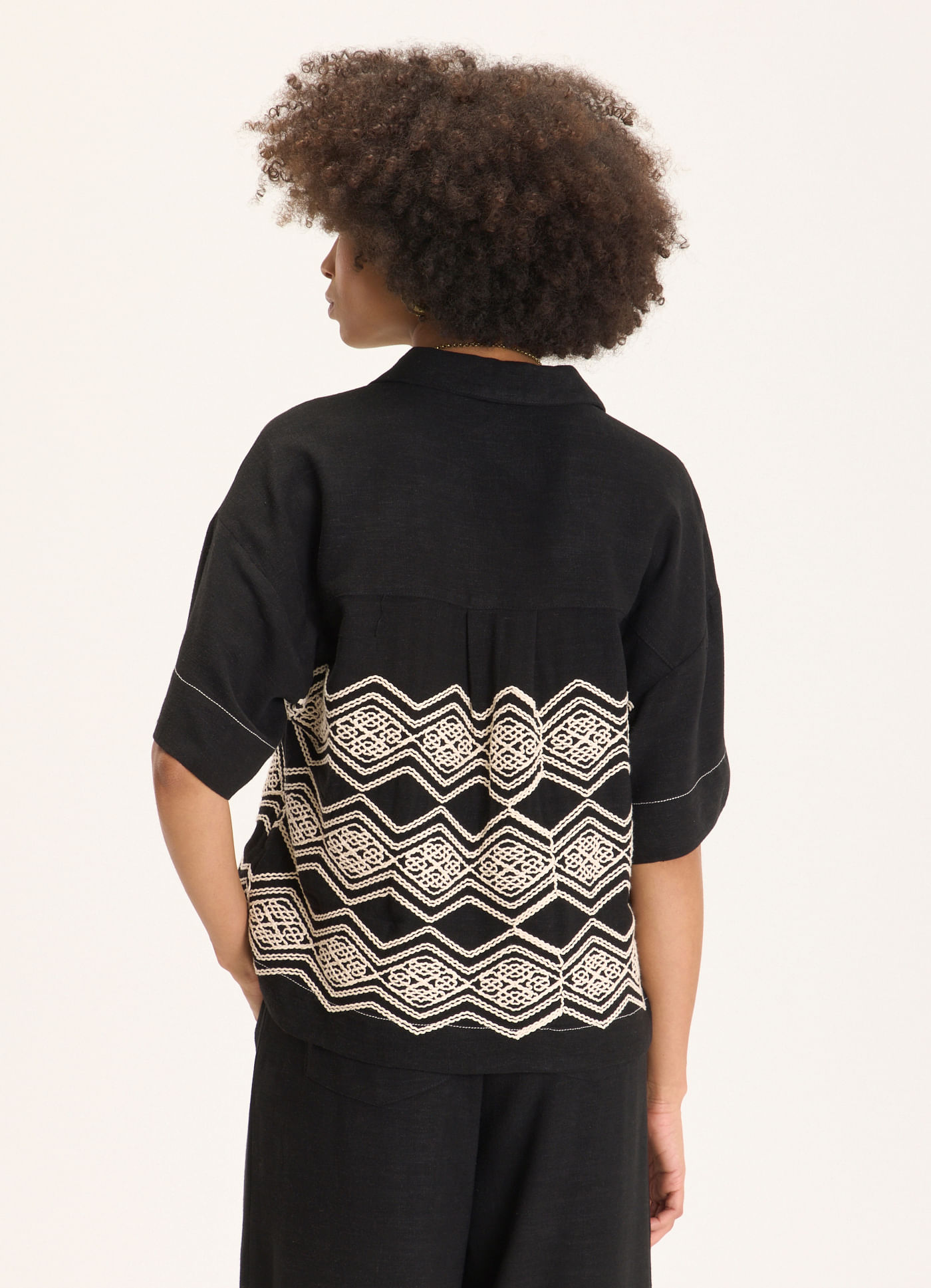 Camisa linho bordado frenezi