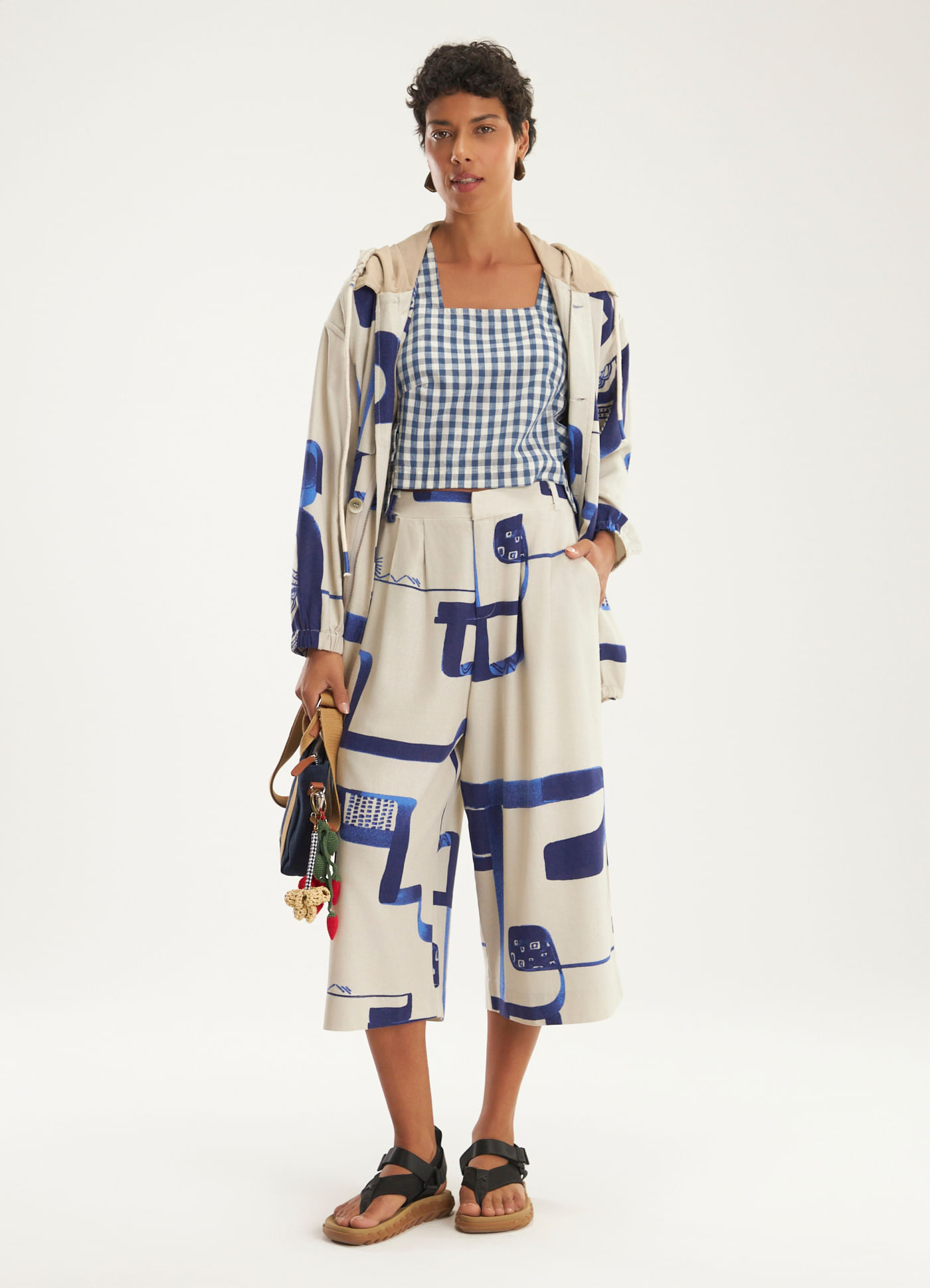 Calça corsário estampada quebra cabeça