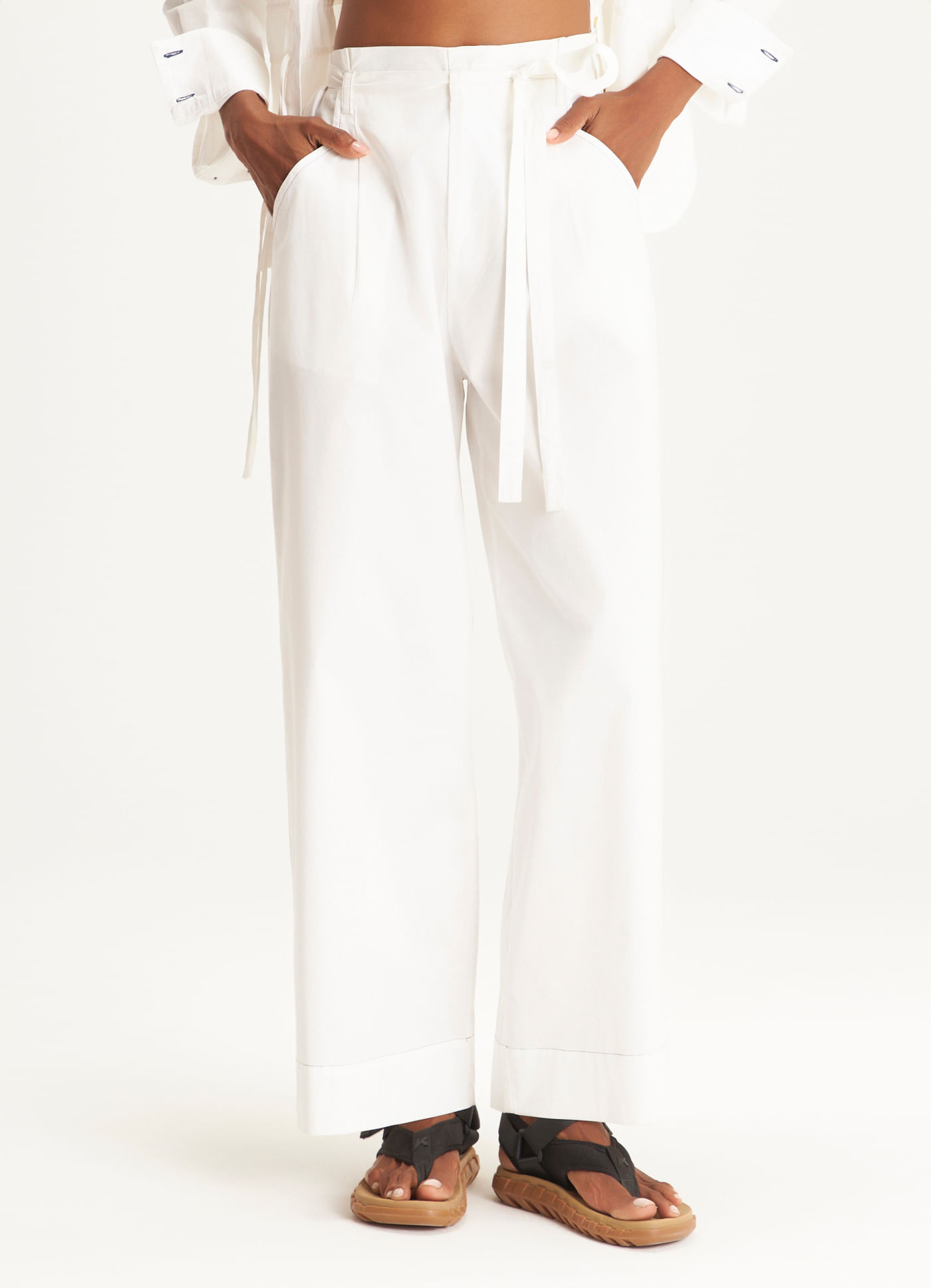 Calça clochard algodão leve off white