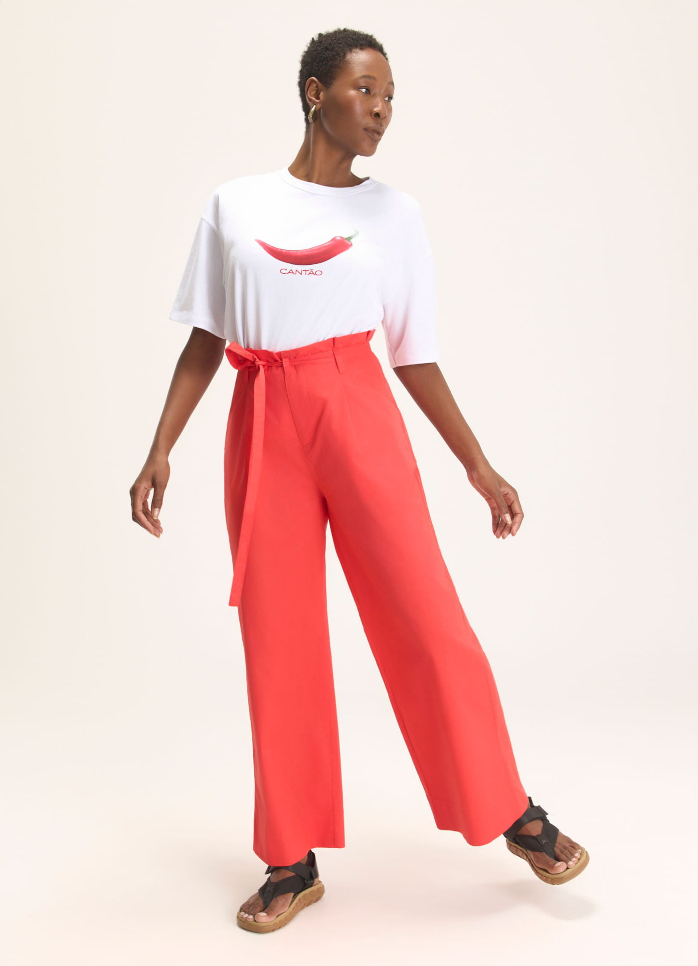 Calça clochard algodão empapelado vermelho