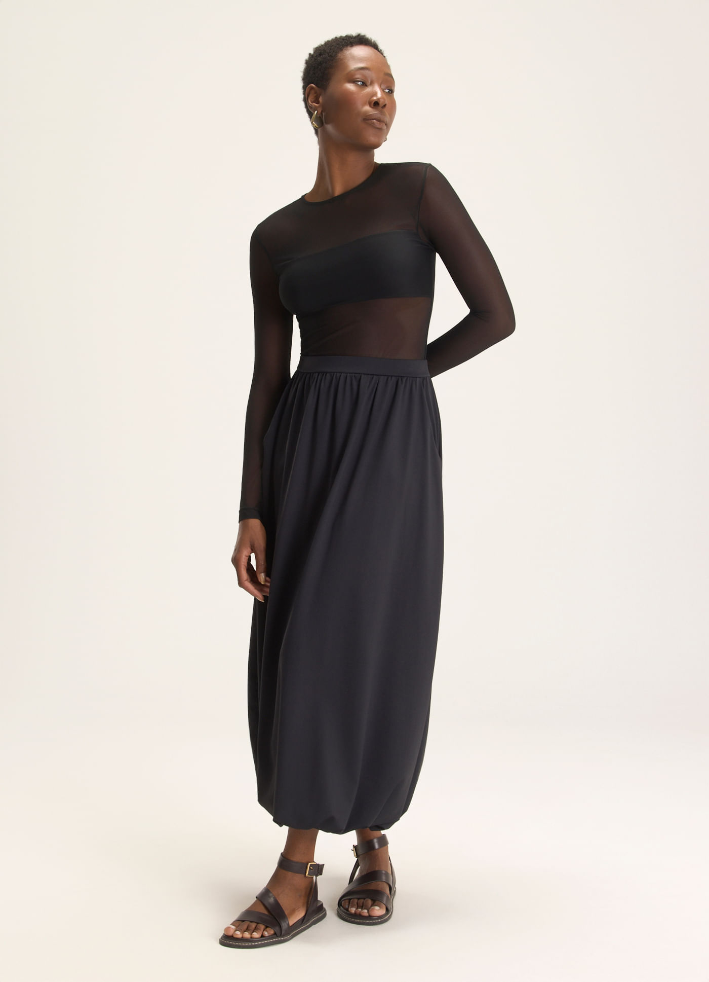 Saia malha balonê preto