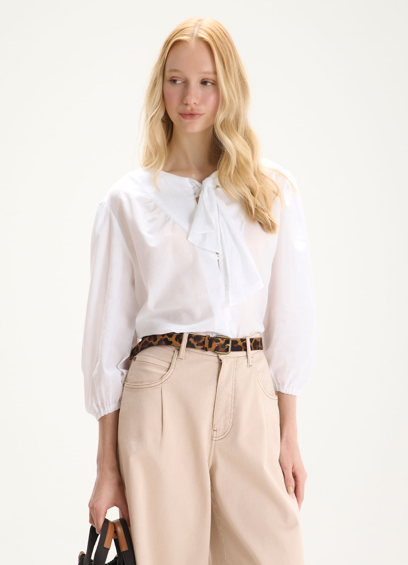 Bata voil amarracao branco