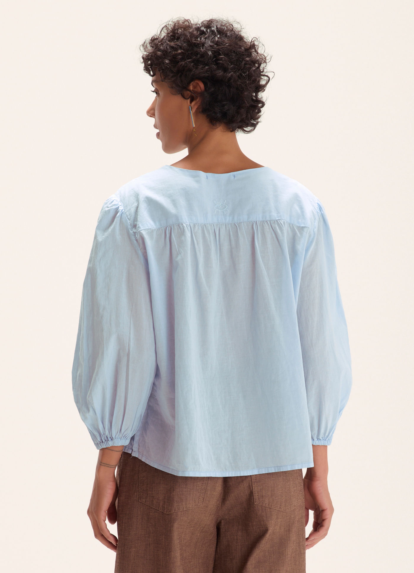 Bata voil amarracao azul claro