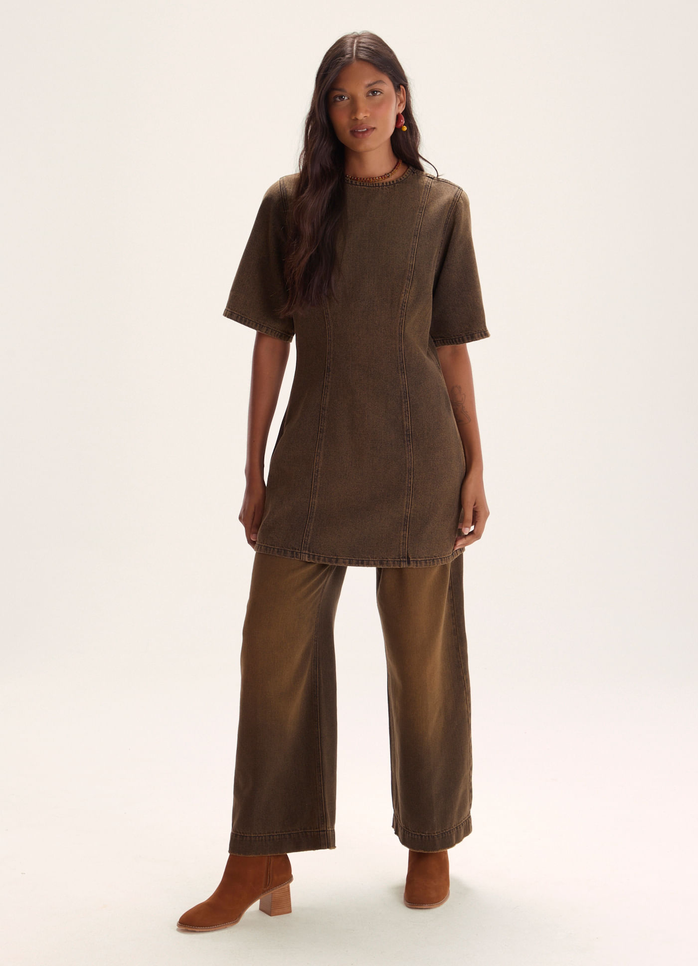 Calça jeans wide leg brown denim marrom