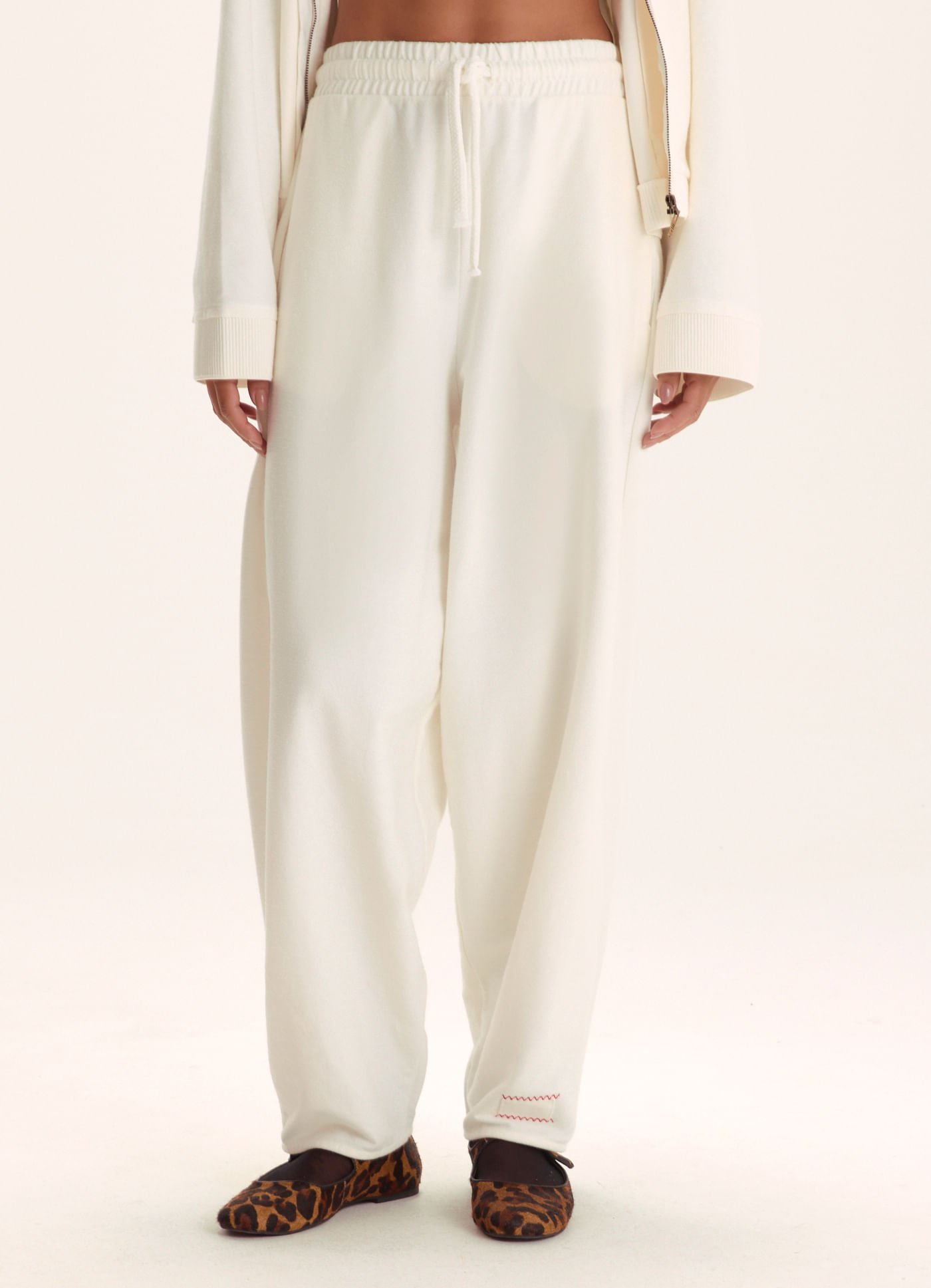 Calca ovinho moletom avesso off white