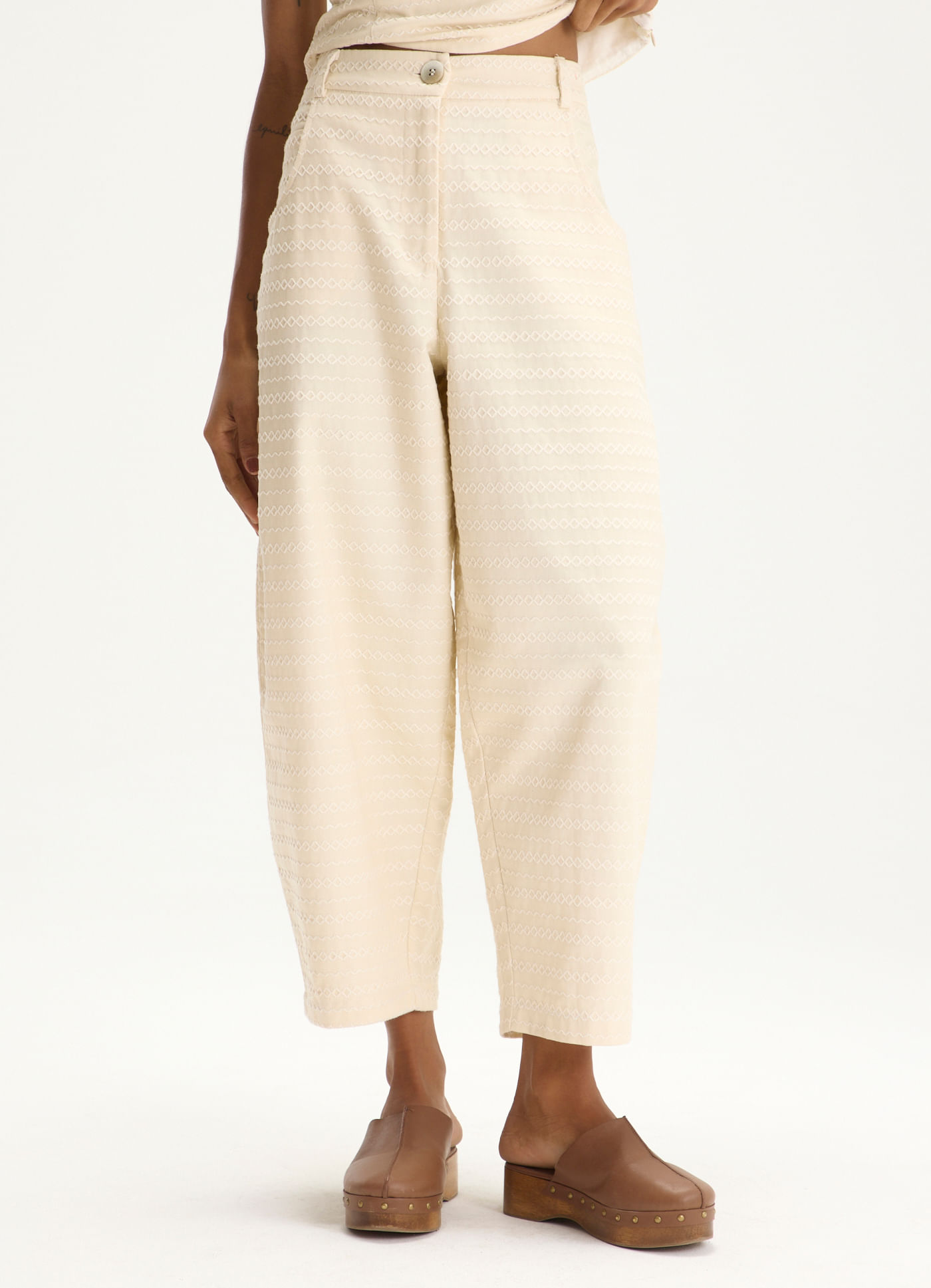 Calça algodão barrel bordado lúdico