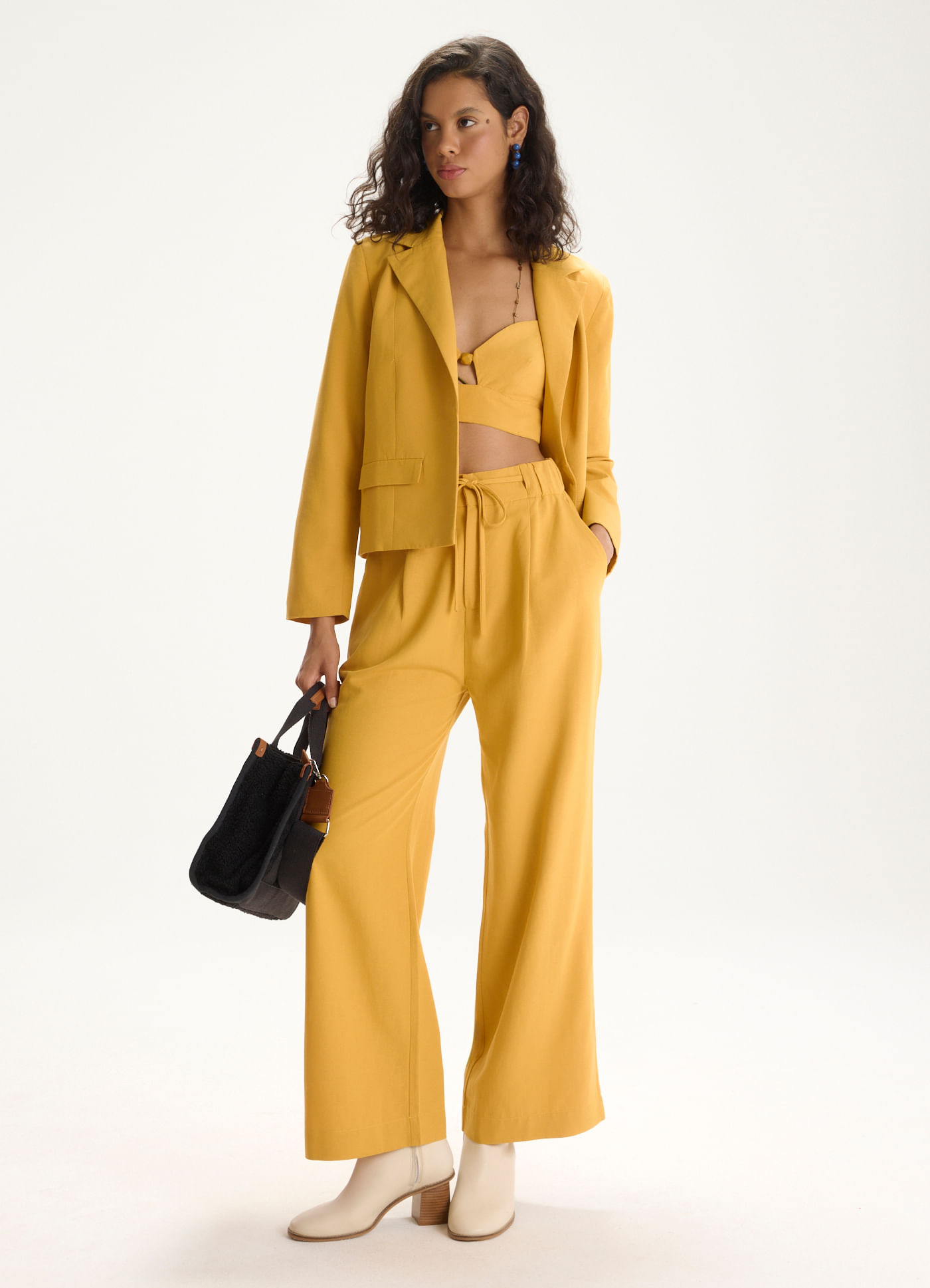 Calca maxi linho alfaiataria amarelo