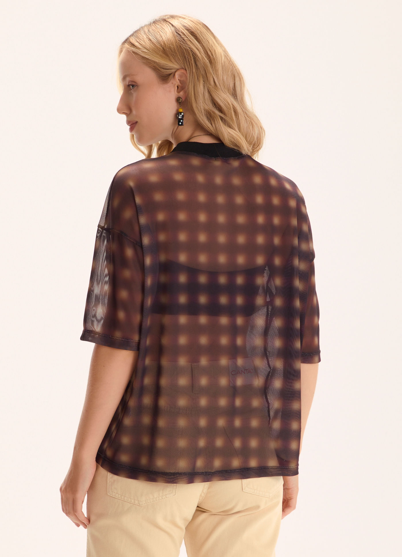 Blusa retilínea tule estampada chess