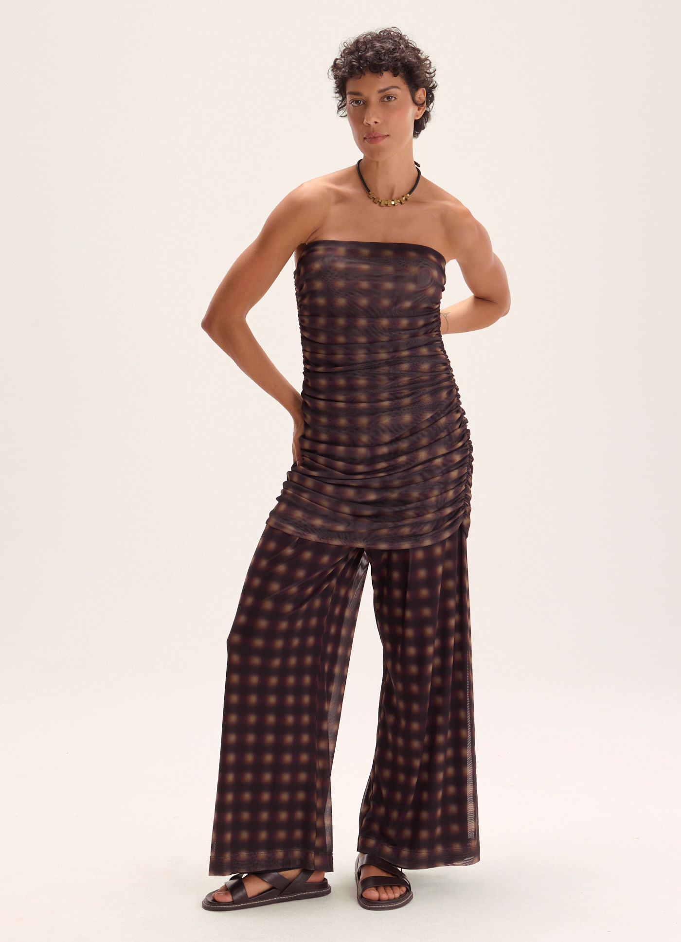 Calça pantalona tule estampada chess