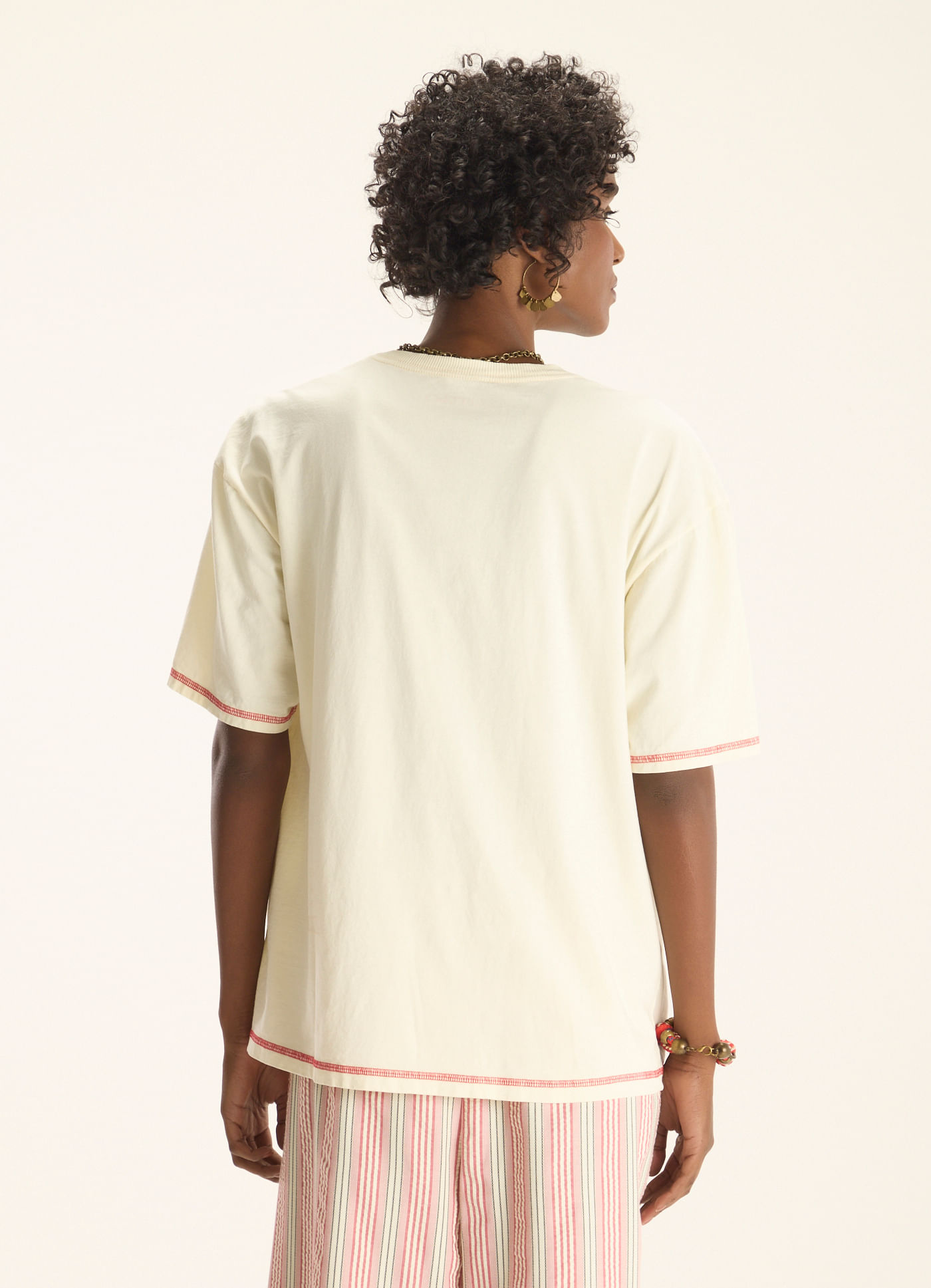 T-shirt boyfriend férias branco