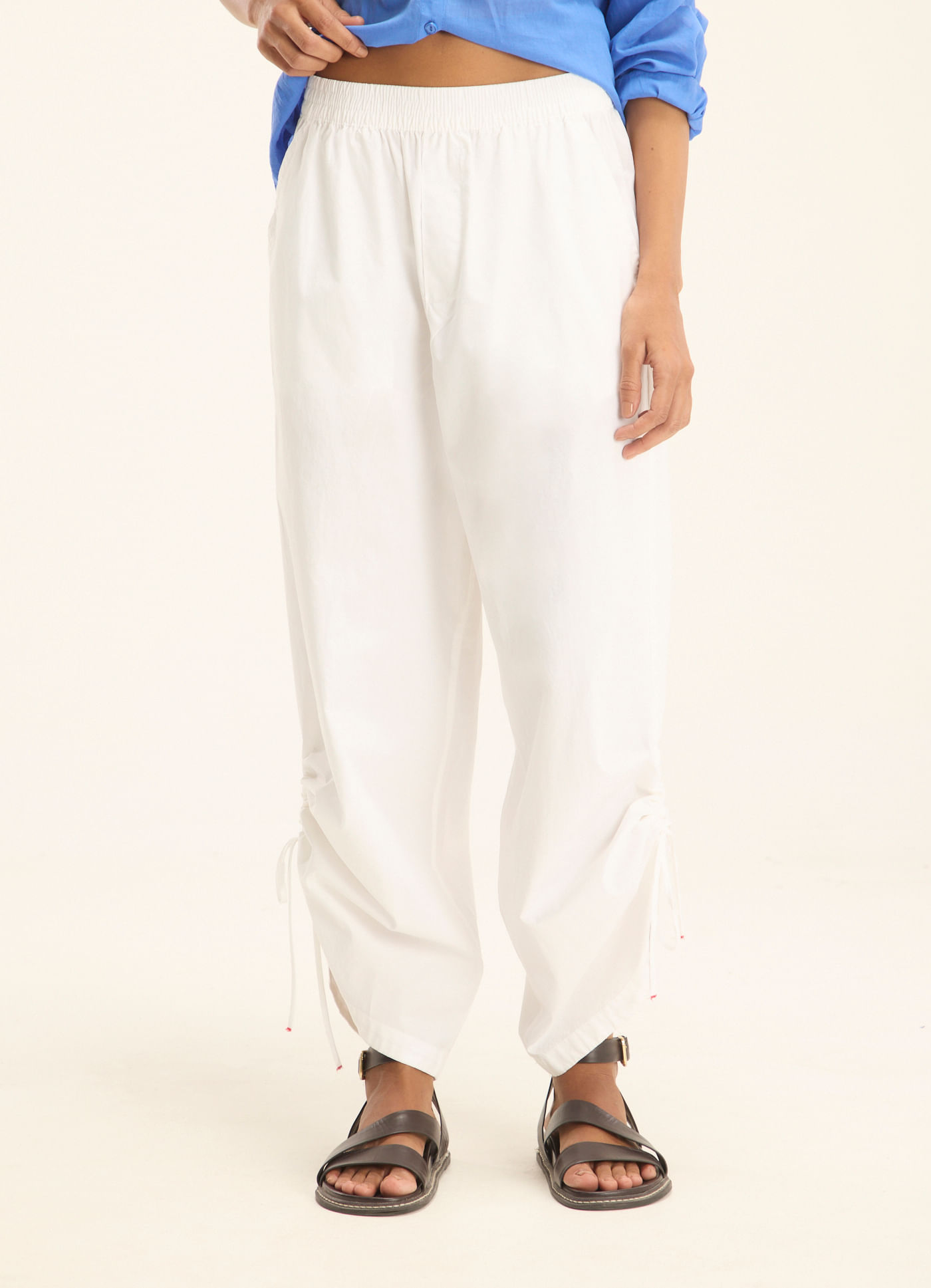 Calça algodão leve empapelado branco