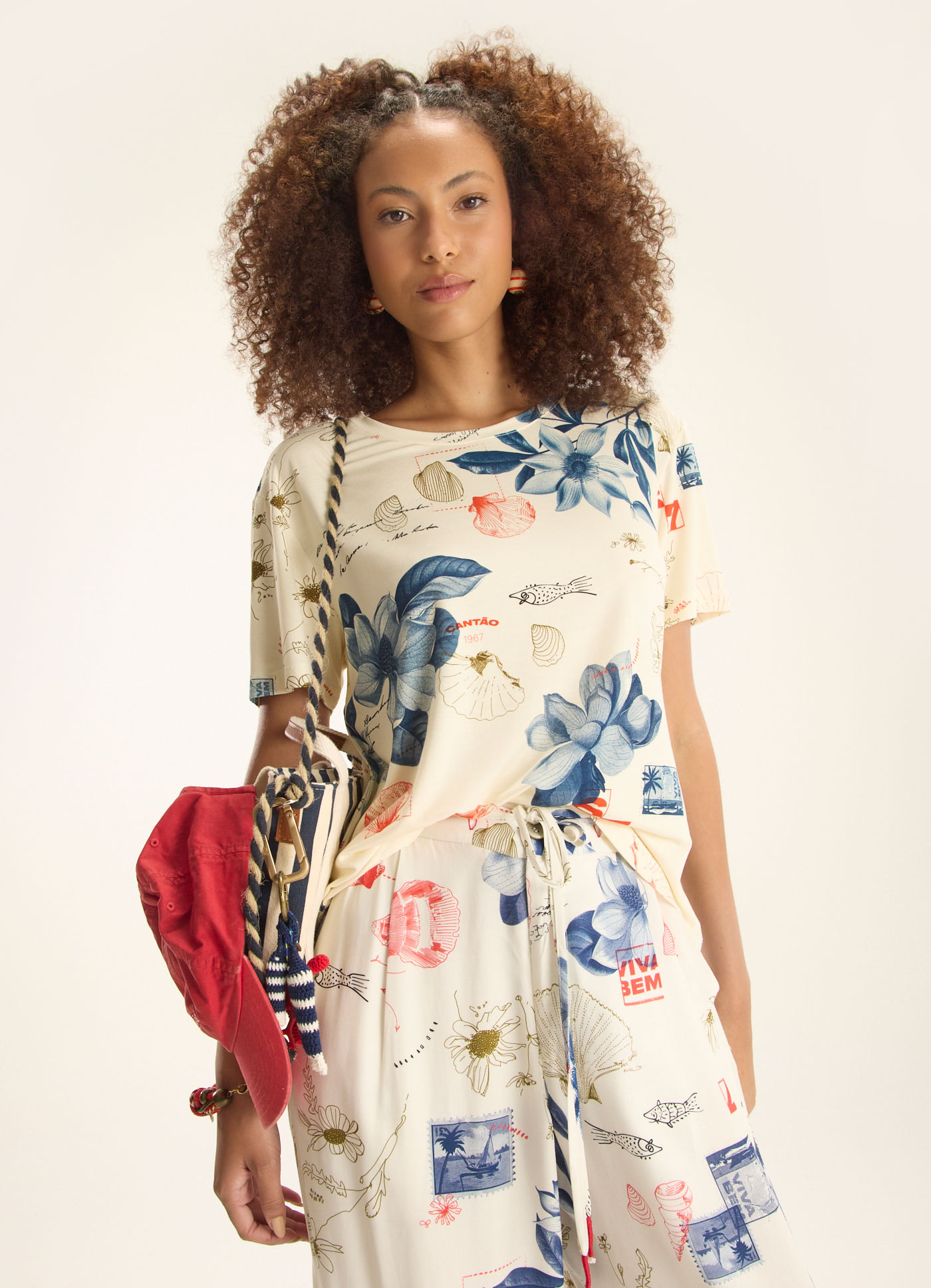 Blusa digital estampada memórias