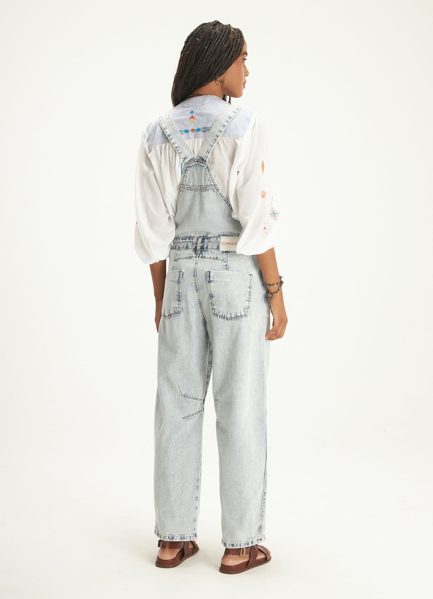 Jardineira barrel jeans