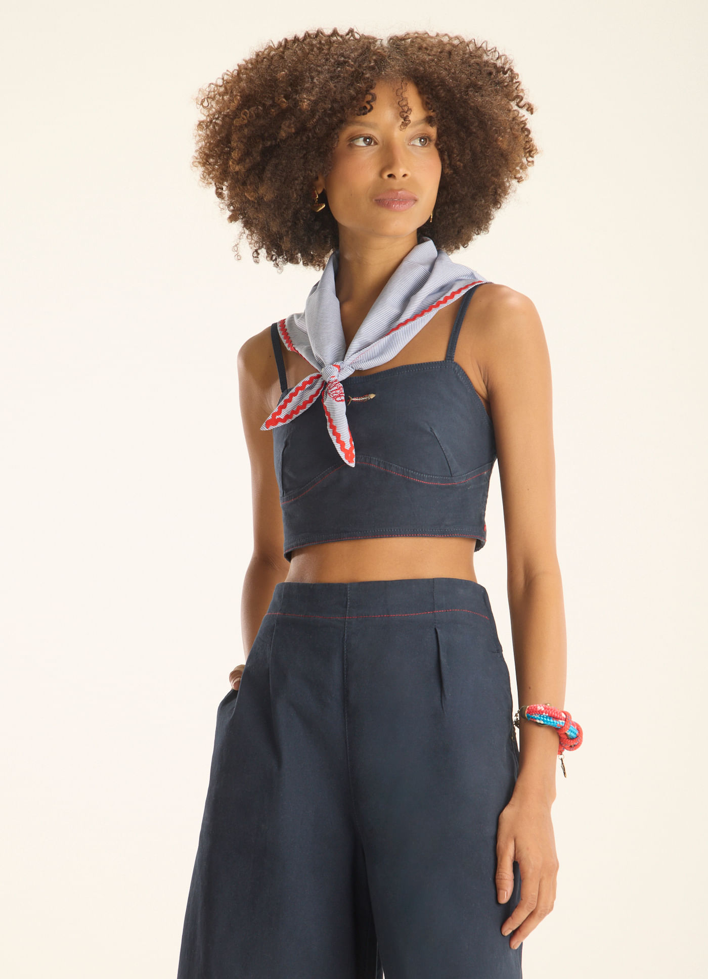 Blusa oceano livre azul marinho