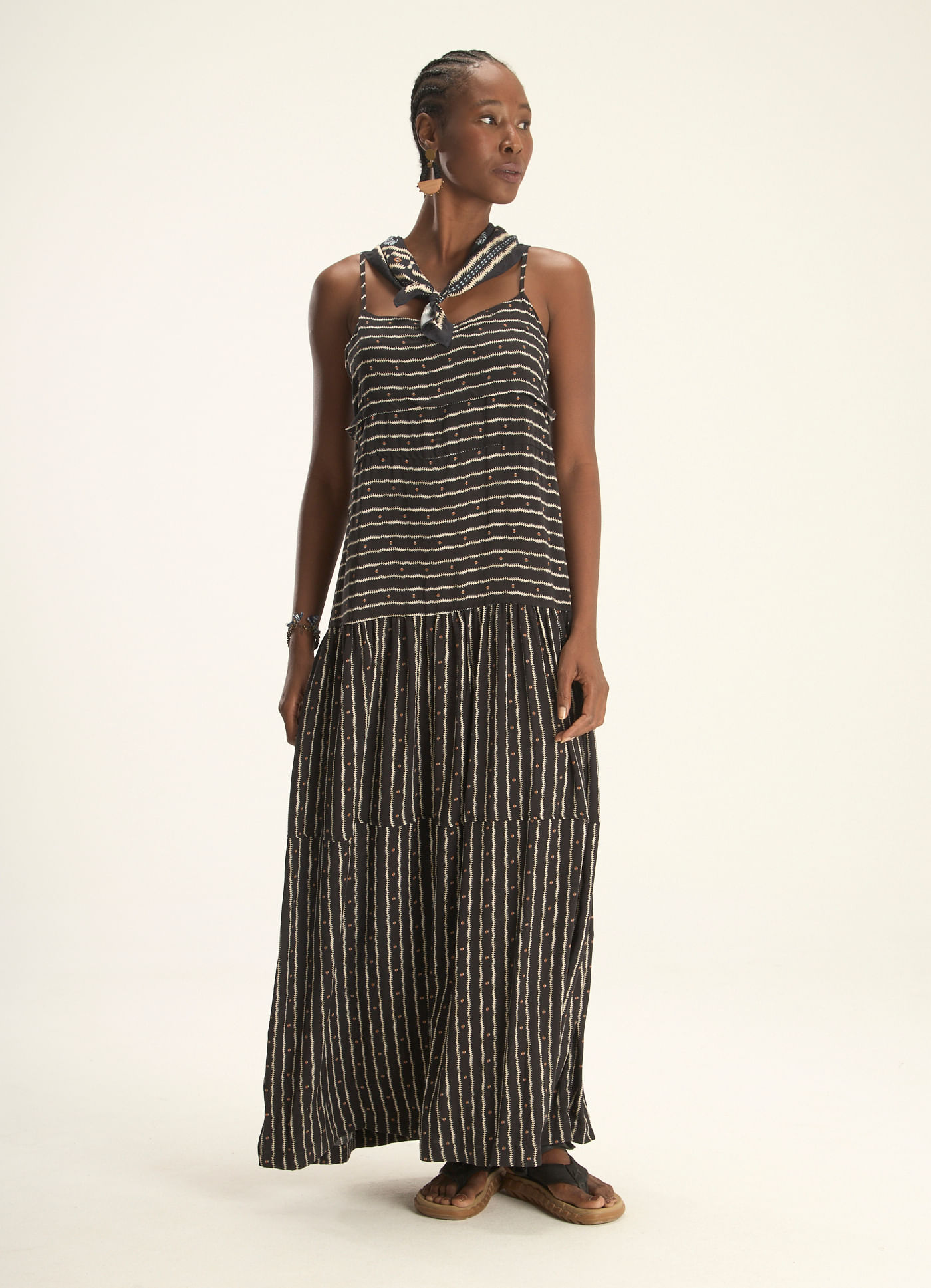 Vestido alça estampado kina
