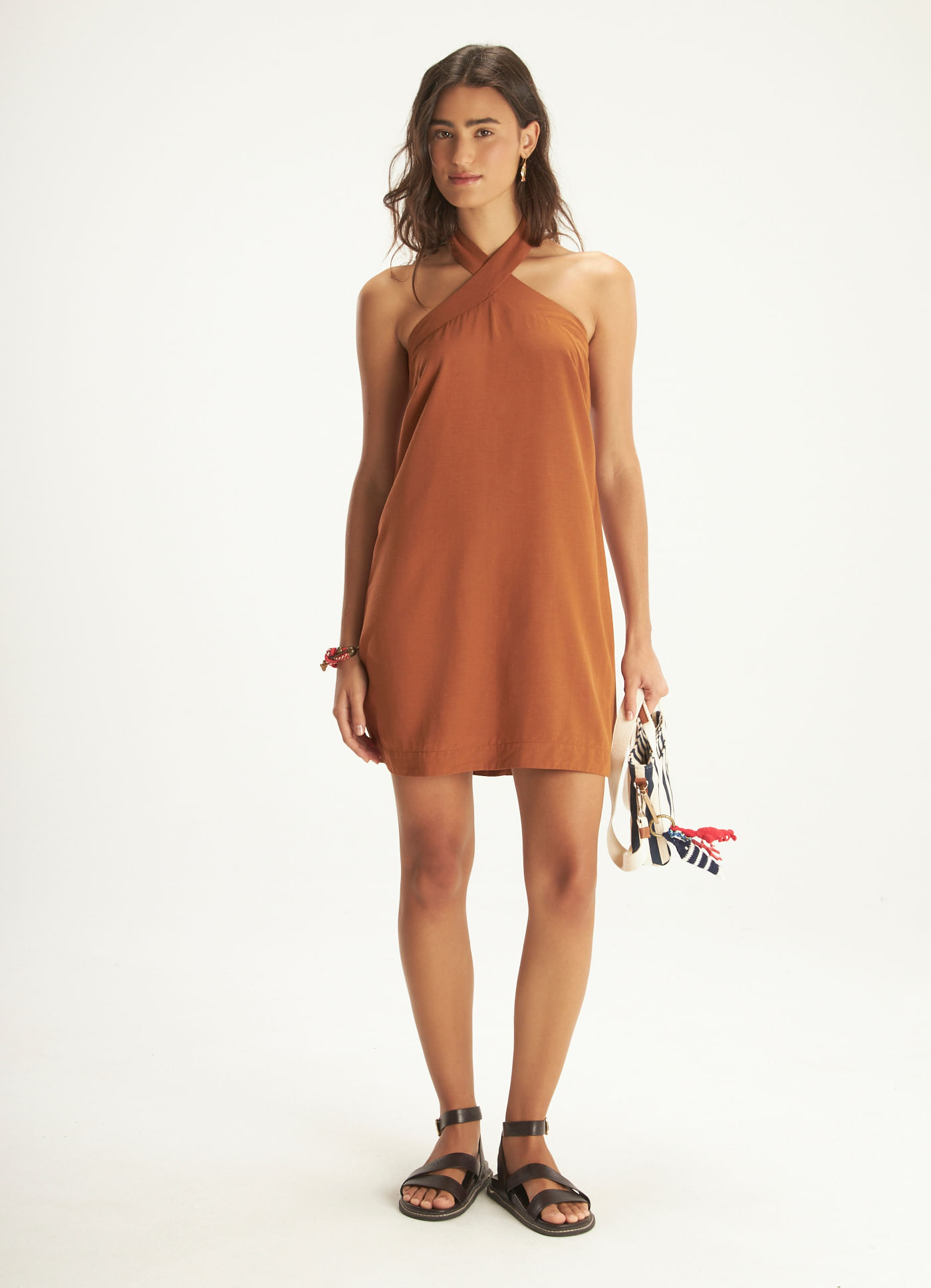 Vestido curto linho mar marrom