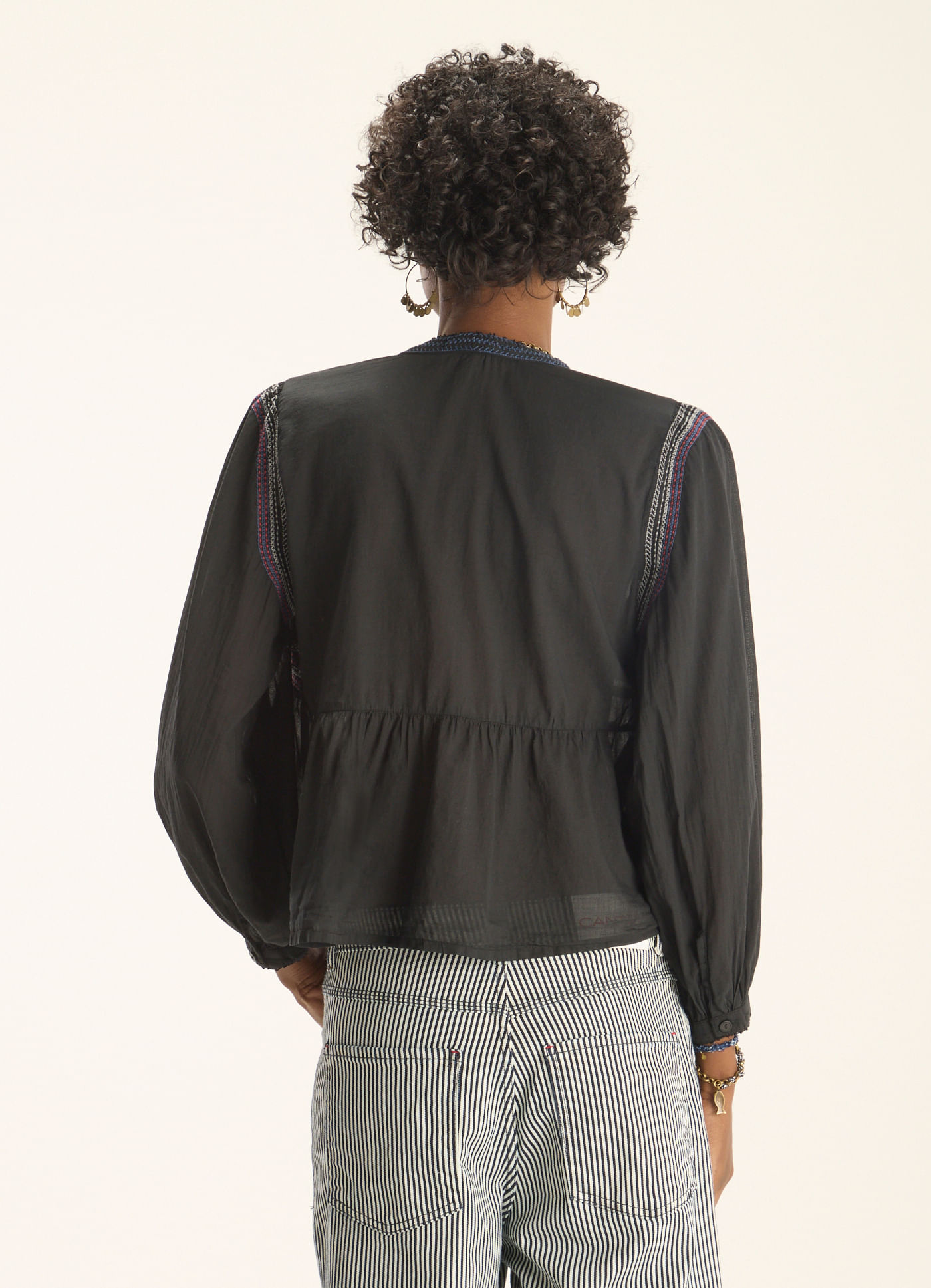 Camisa voil bordado artesania