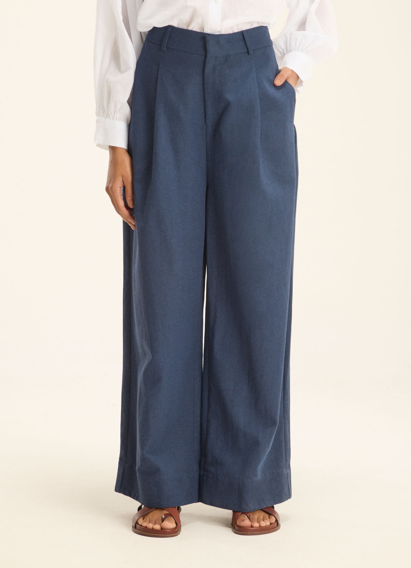 Calça pantalona alfaiataria azul marinho
