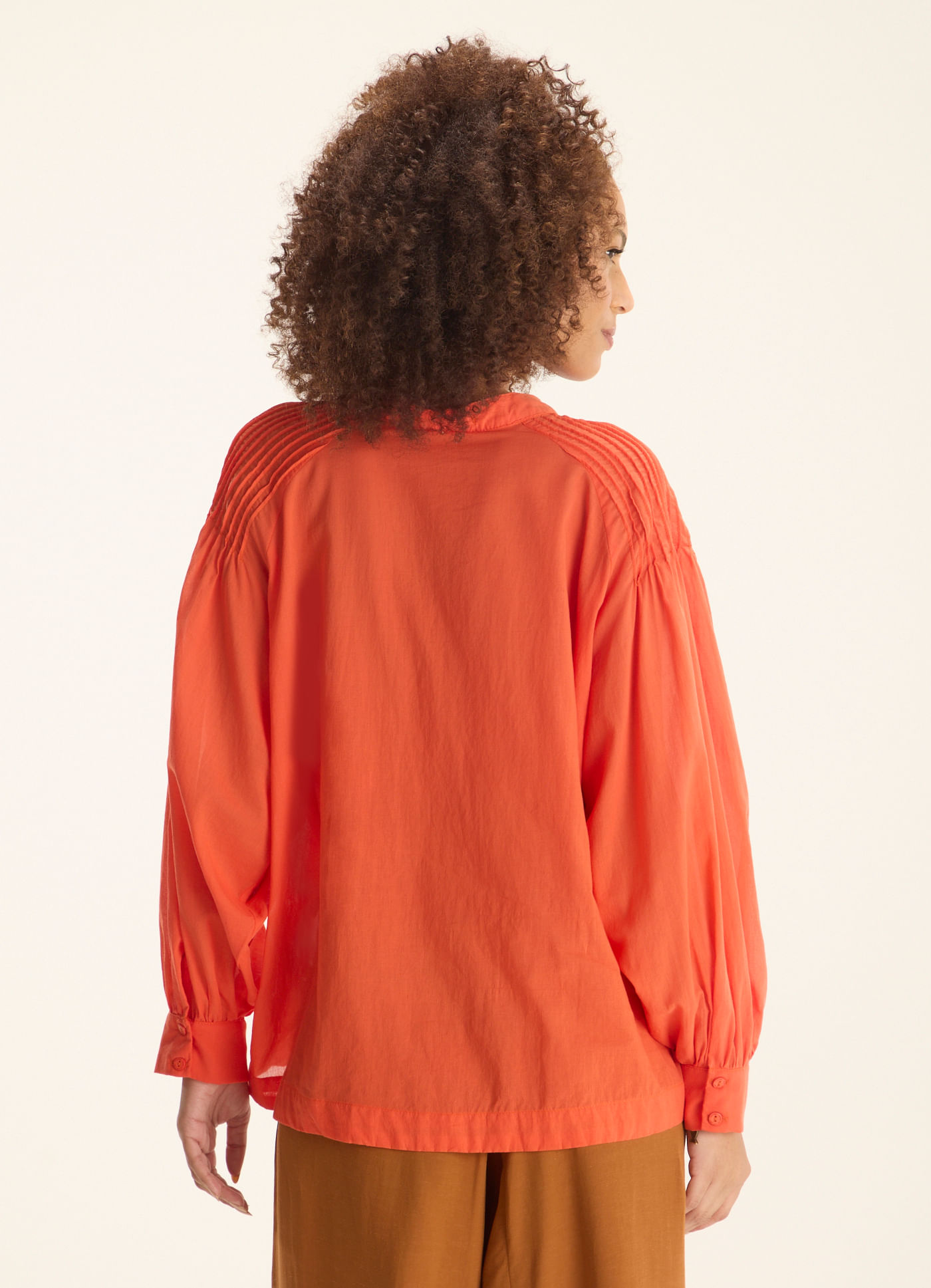Camisa nervuras voil liso vermelho