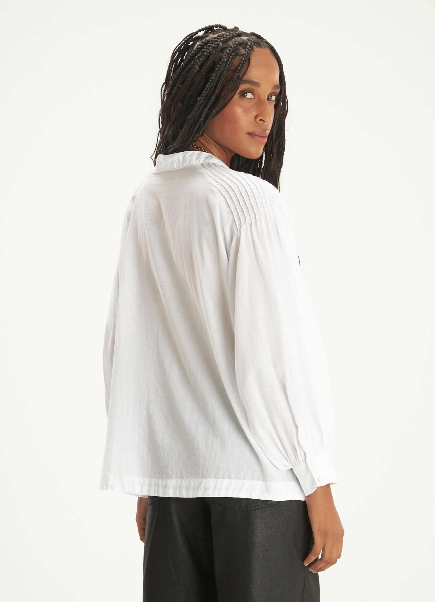 Camisa nervuras voil liso branco