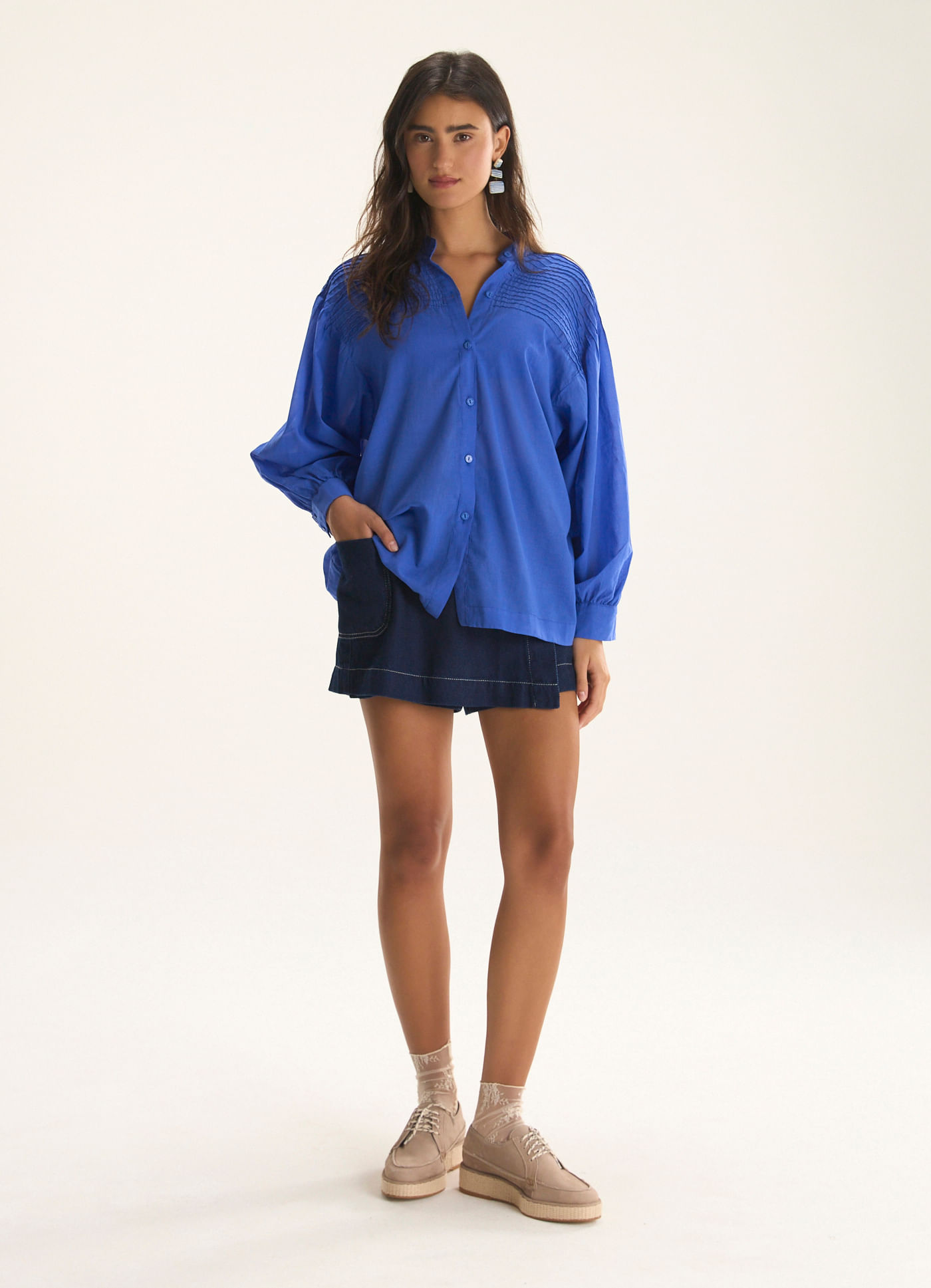 Camisa nervuras voil liso azul escuro