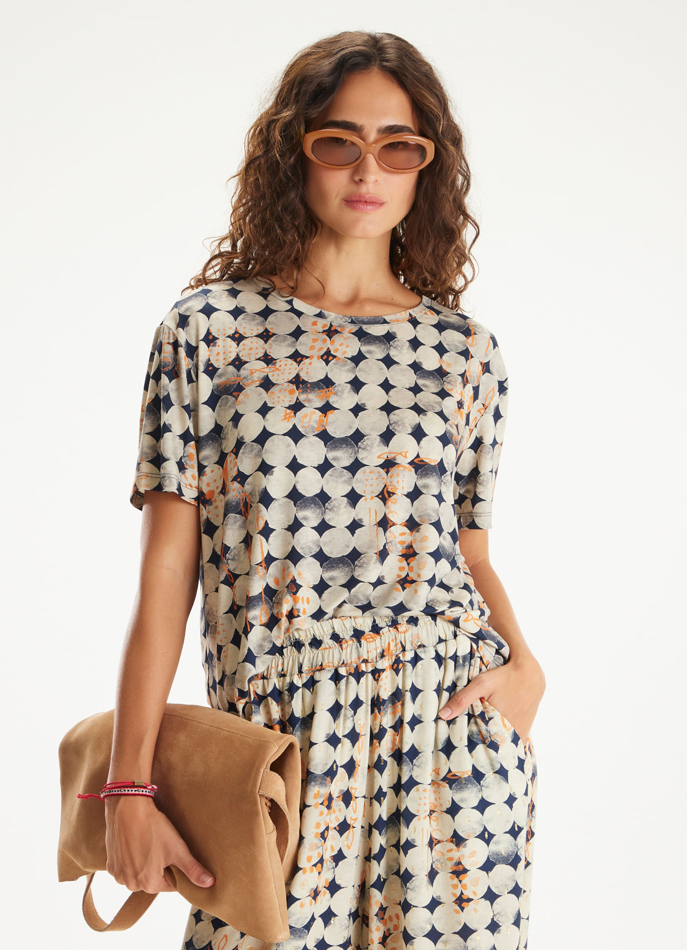 Blusa digital estampada acordes